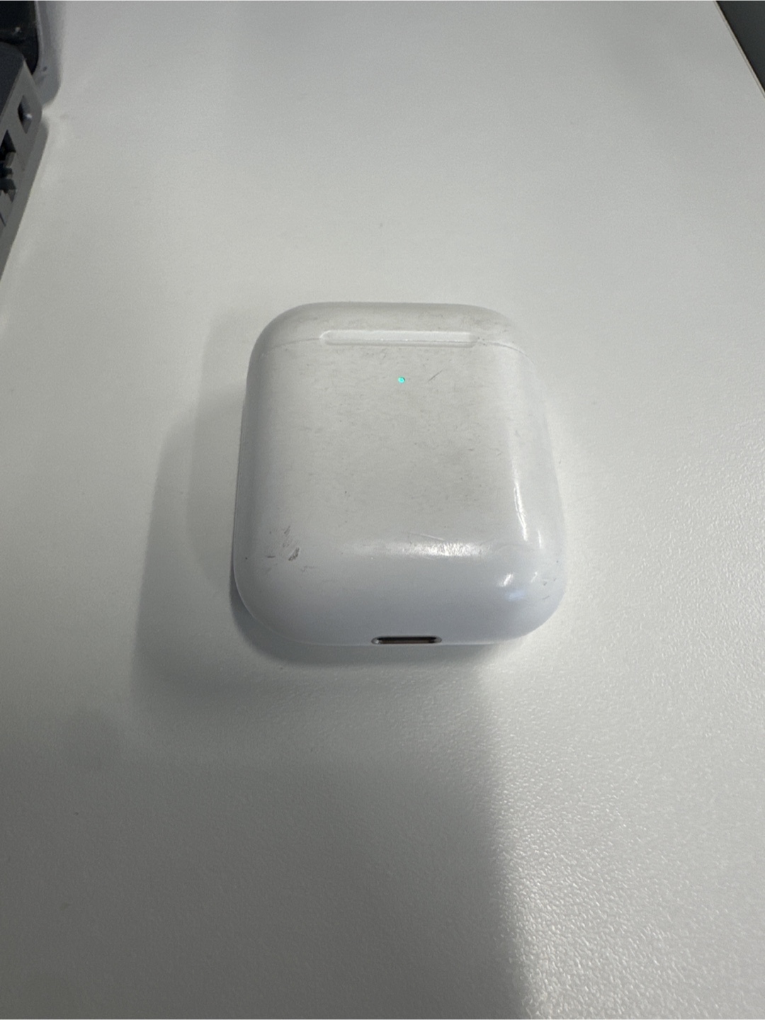 Apple AirPods Charging Case - Used
