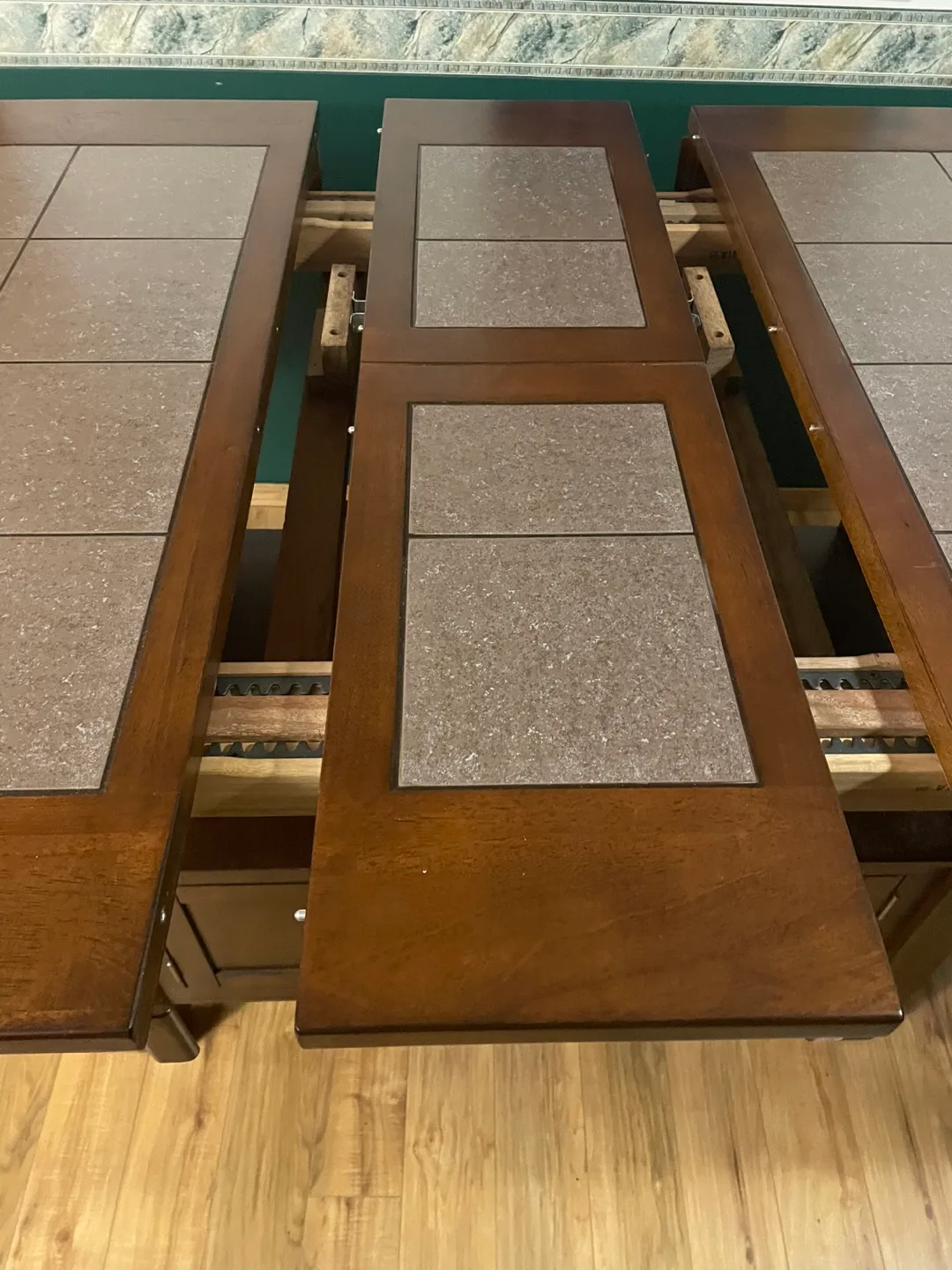 Extendable Dining Table with Chairs image indicator(4)