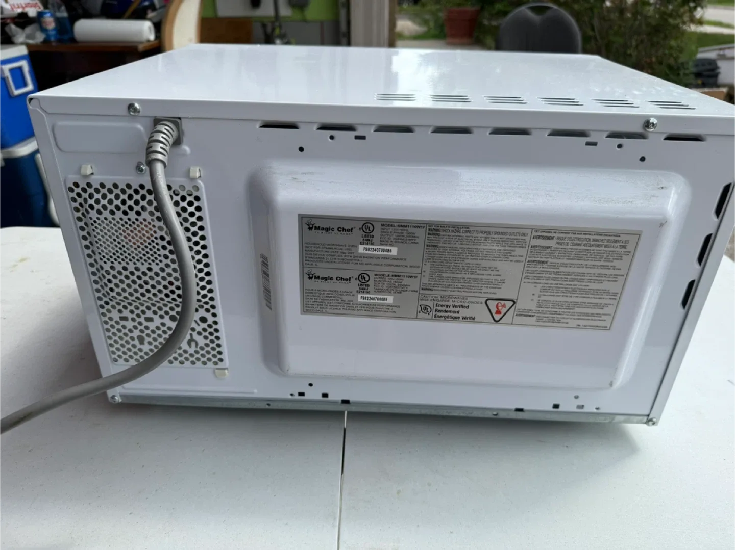 Magic Chef 0.7 Cu. Ft. White Microwave image indicator(3)