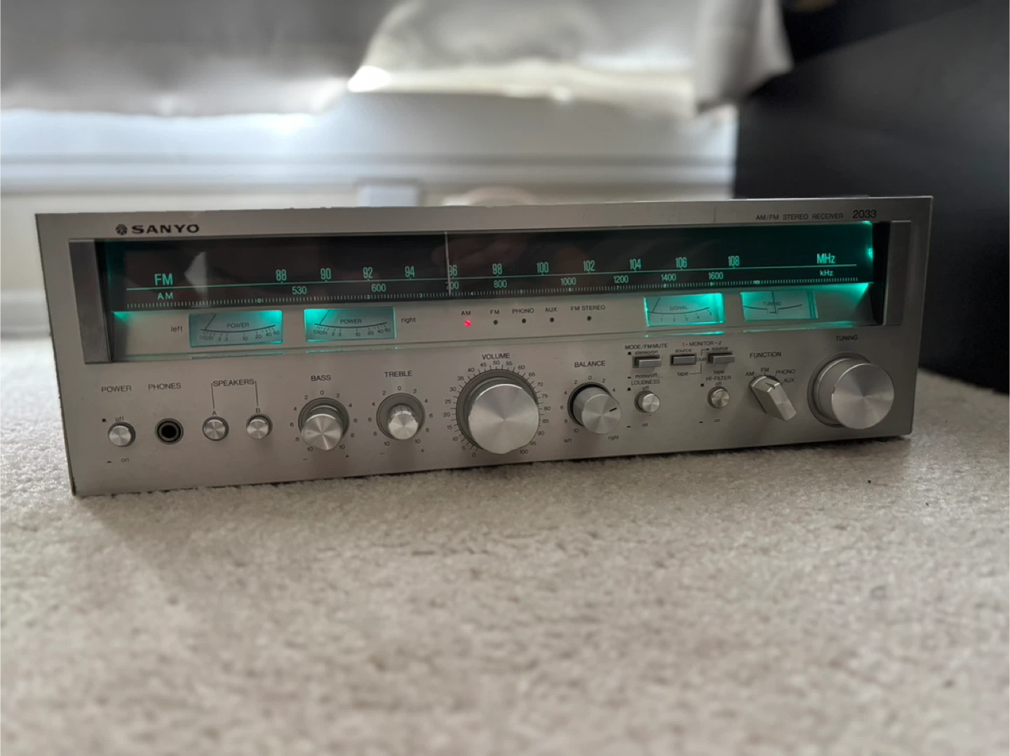 Vintage Sanyo 2033 AM/FM Stereo Receiver TESTED & WORKING - photo 3