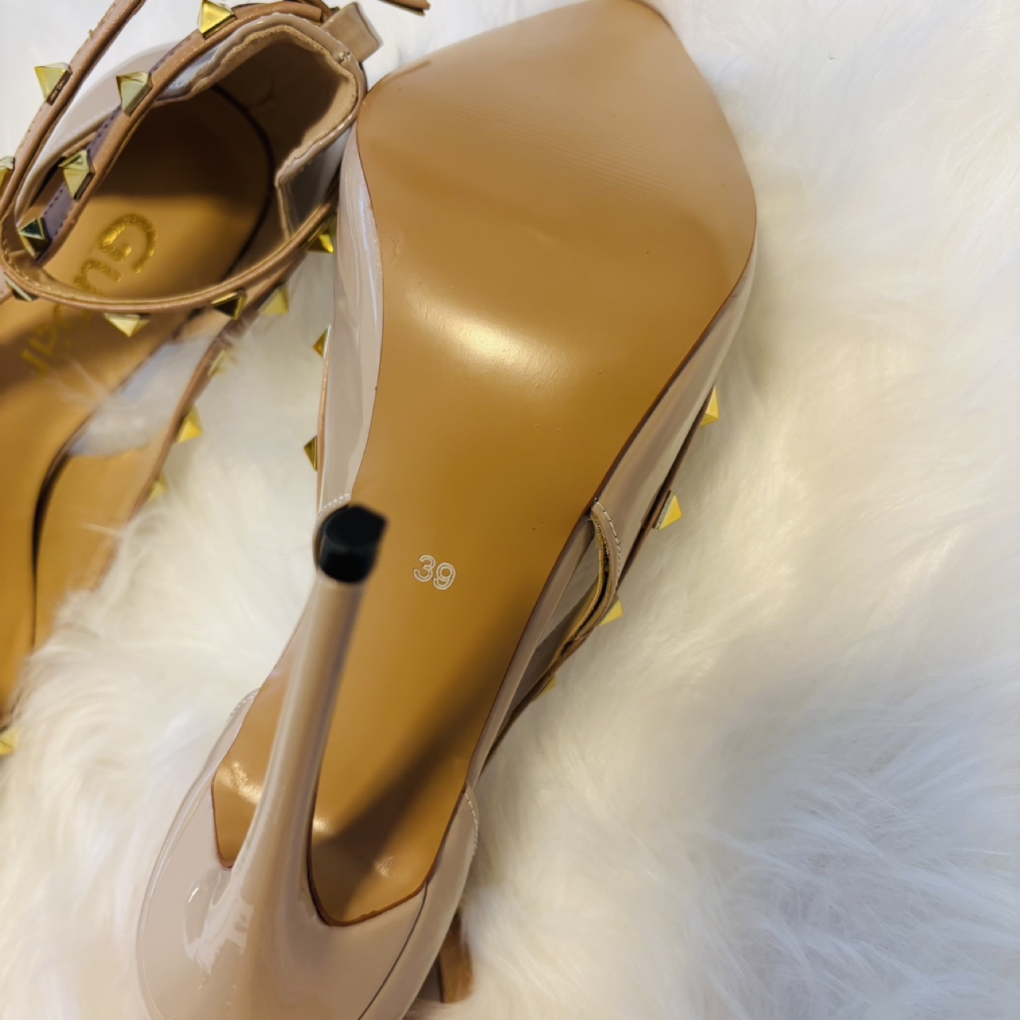 GUOAR Studded Heels - Size 9 - Nude - photo 3