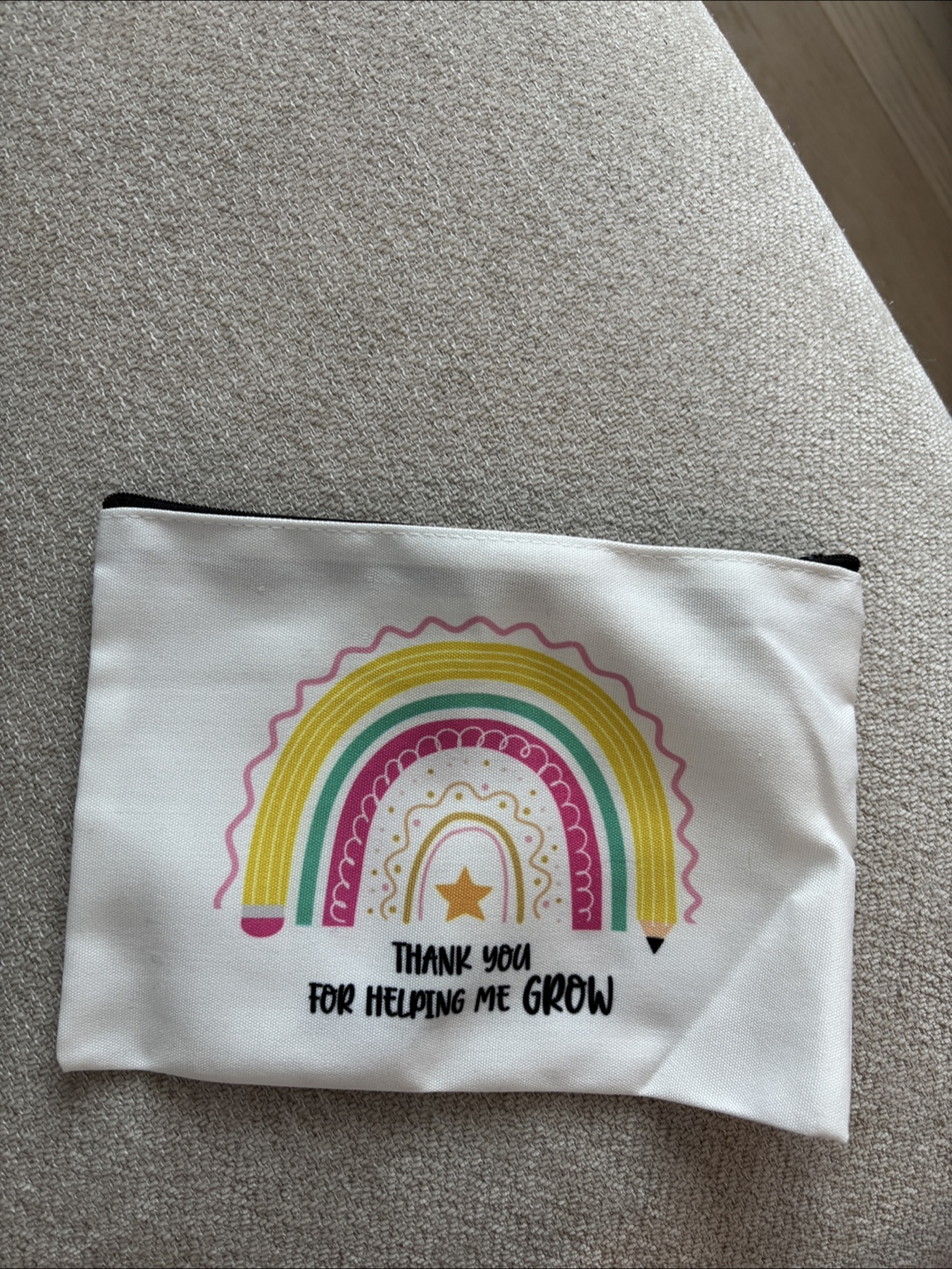 Free Zipper Pouch - New - photo 2