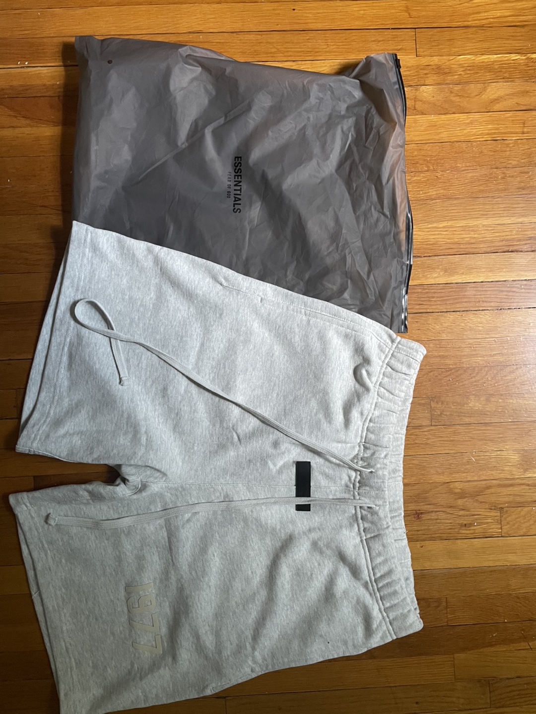 Essentials Fear of God Shorts - Size M
