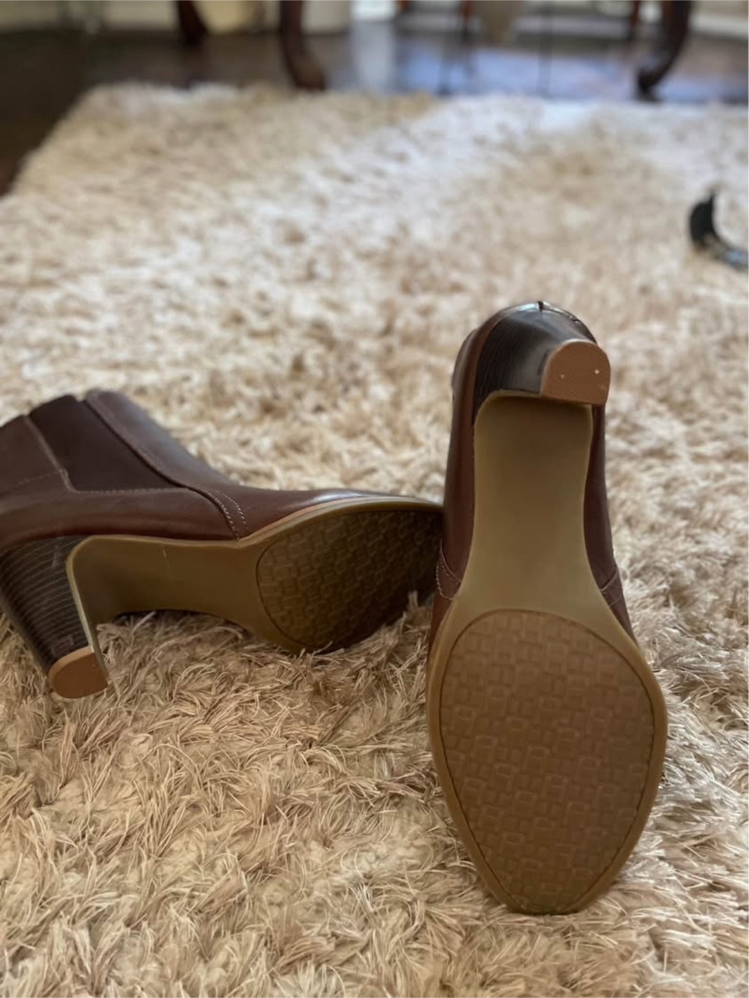 Tommy Hilfiger Brown Leather Heeled Booties - Size 7.5 - photo 3