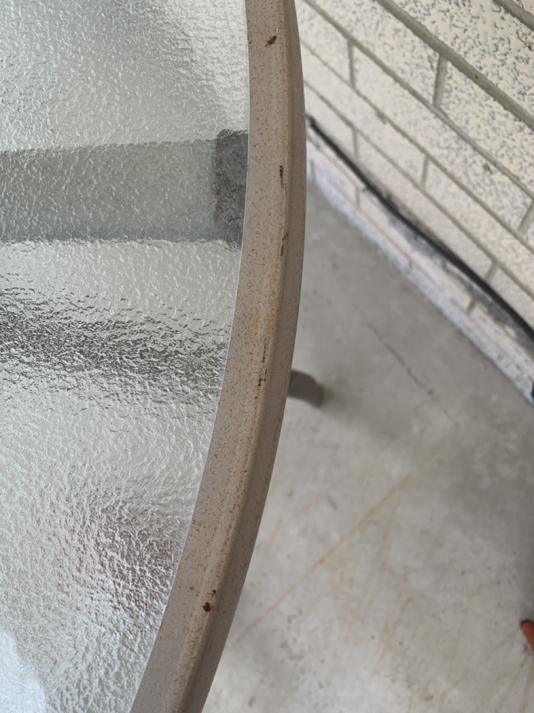 Round Glass Top Outdoor Table - photo 4