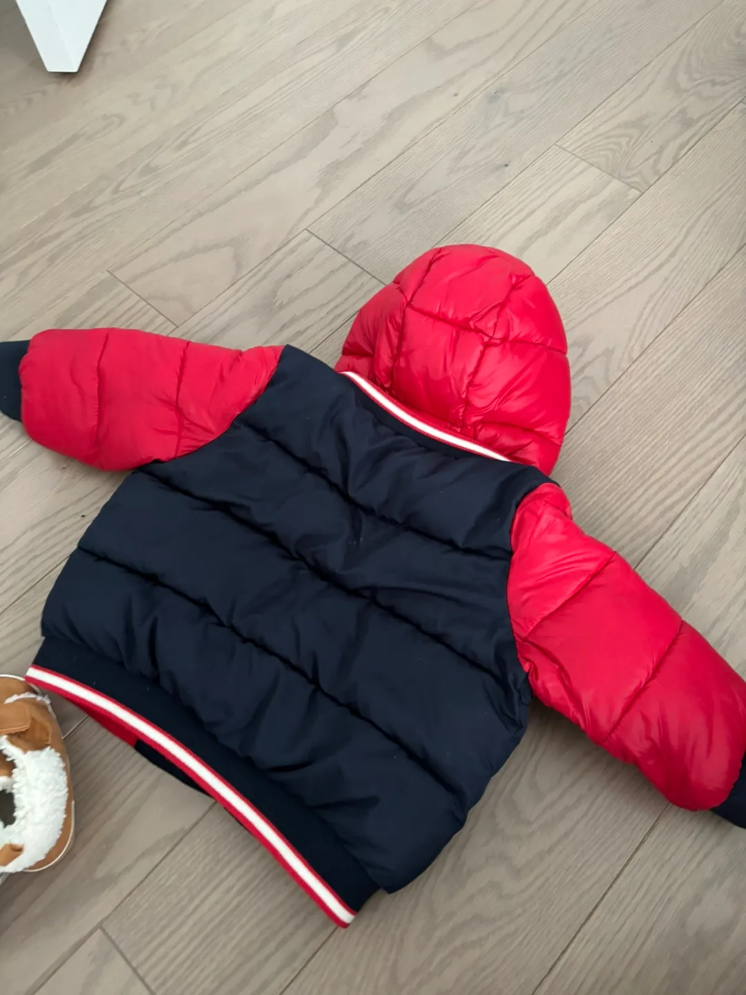 Carter's Baby Shoes (6-9m) & GAP Puffer Jacket image indicator(5)