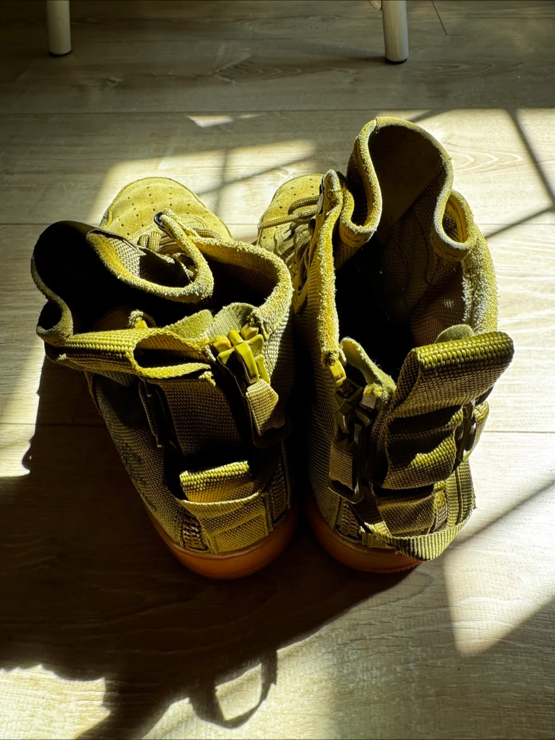 Nike Air Force 1 High Utility 2.0 Size 10 image indicator(3)