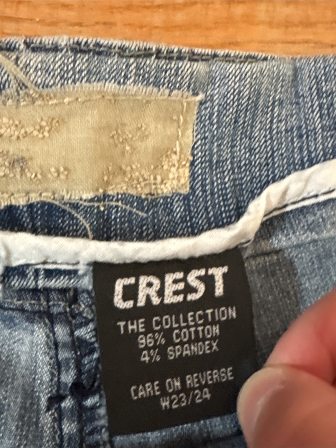 Crest Collection Denim Capri Pants - Size W23/24 - photo 4