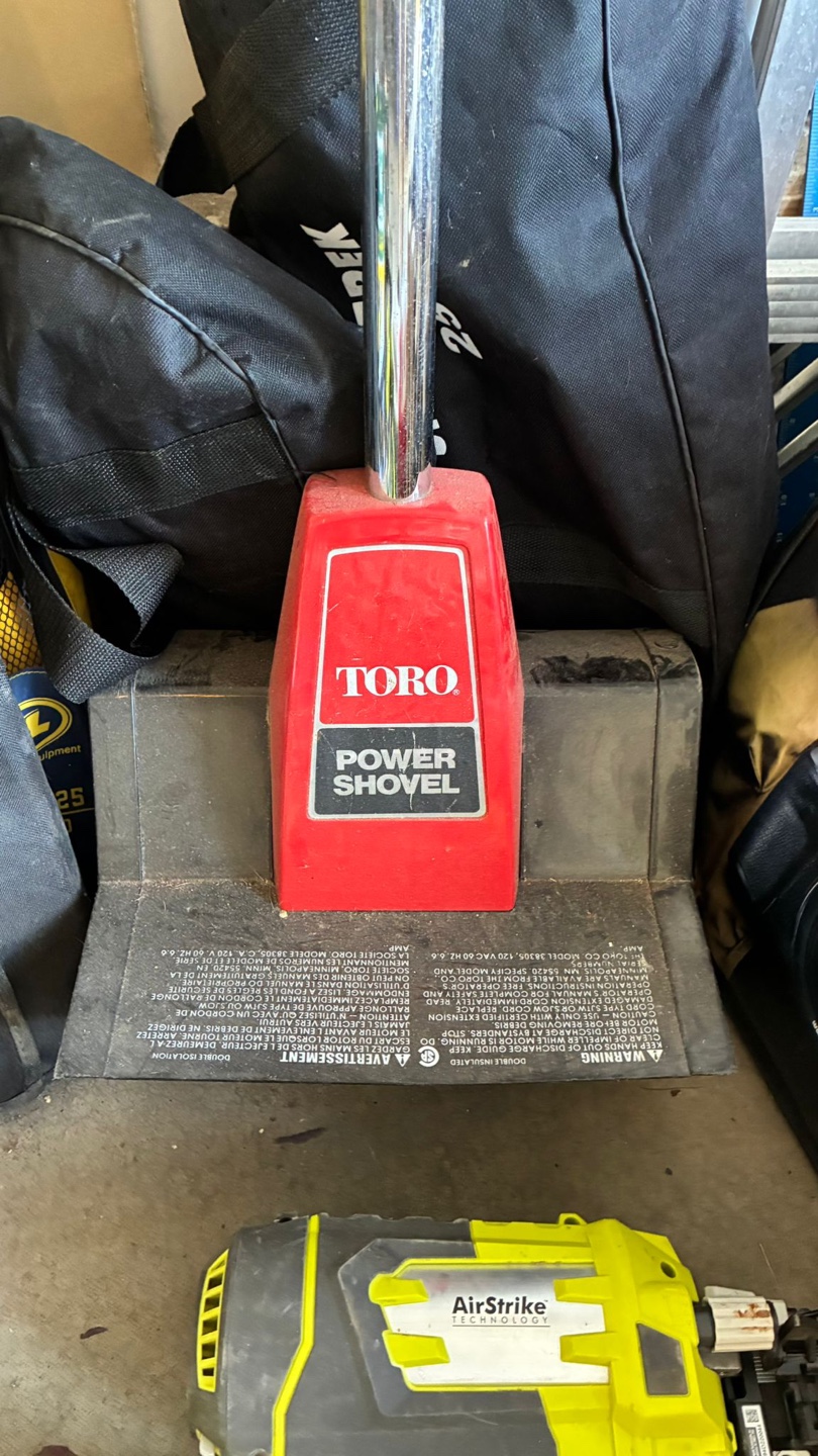 Toro Power Shovel