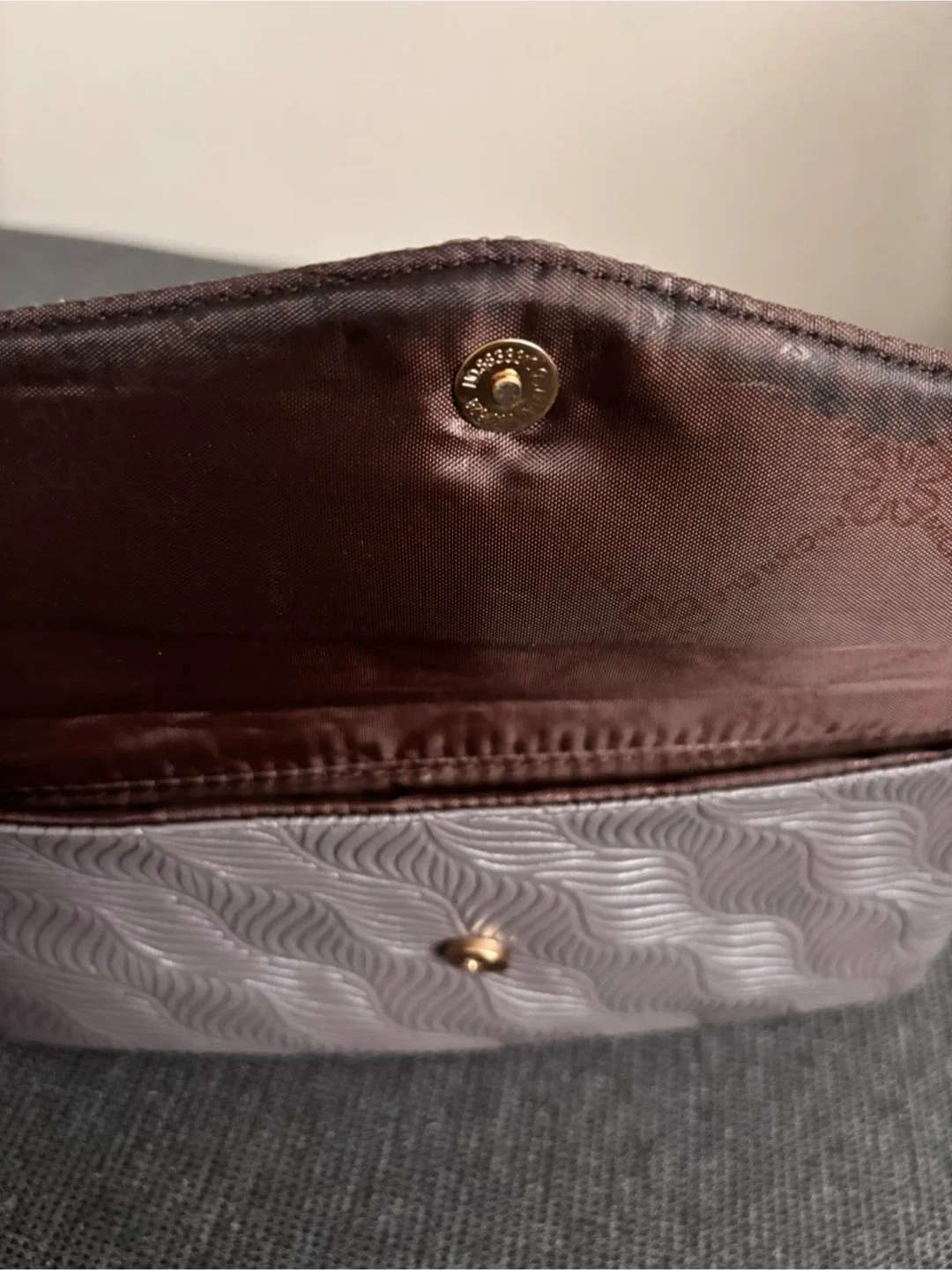 Stylish Crossbody Bag – Grey Embossed Pattern image indicator(7)