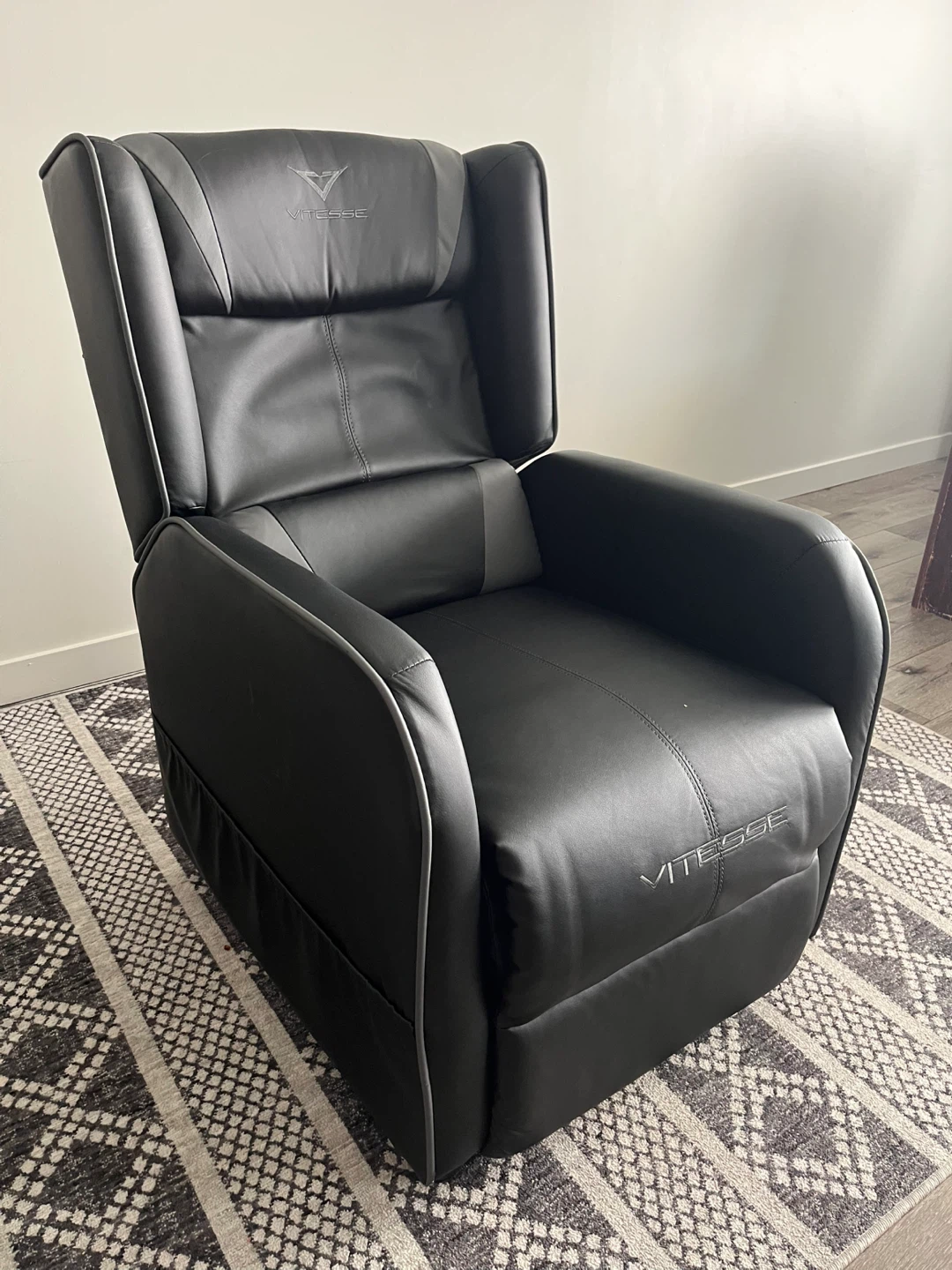 Vitesse Black Recliner Chair
