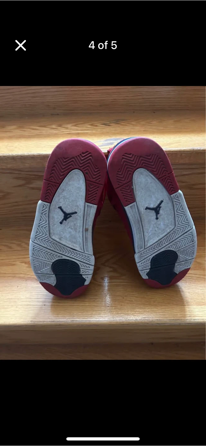 Jordan 4 Retro Red Thunder - Size 5.5Y - photo 4