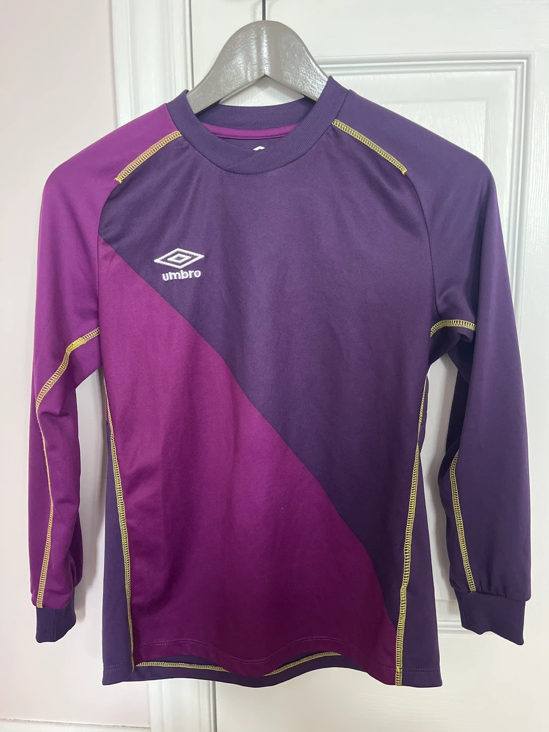 Umbro Youth Soccer Jersey - Size YM