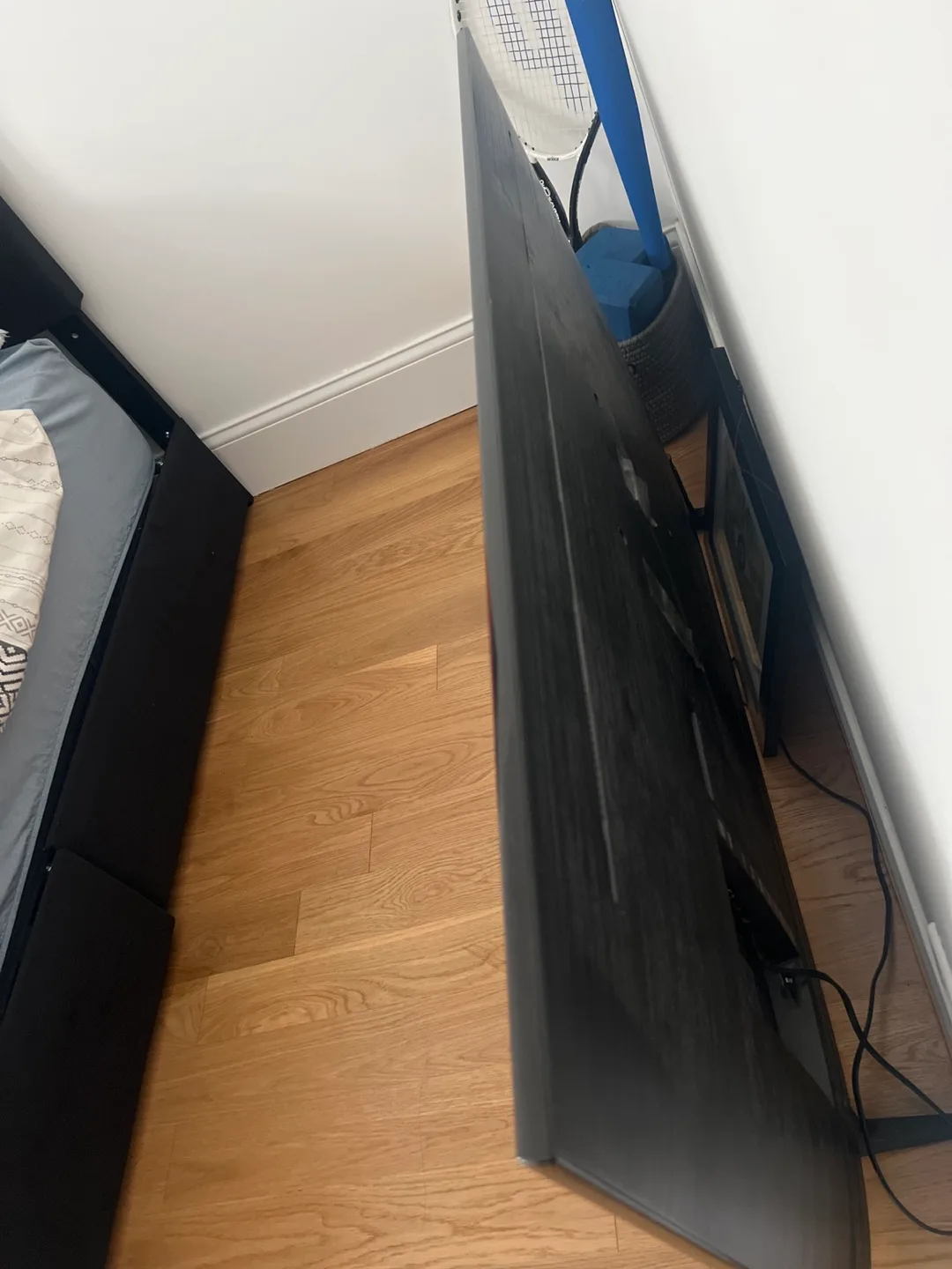 55” Samsung TV image indicator(2)