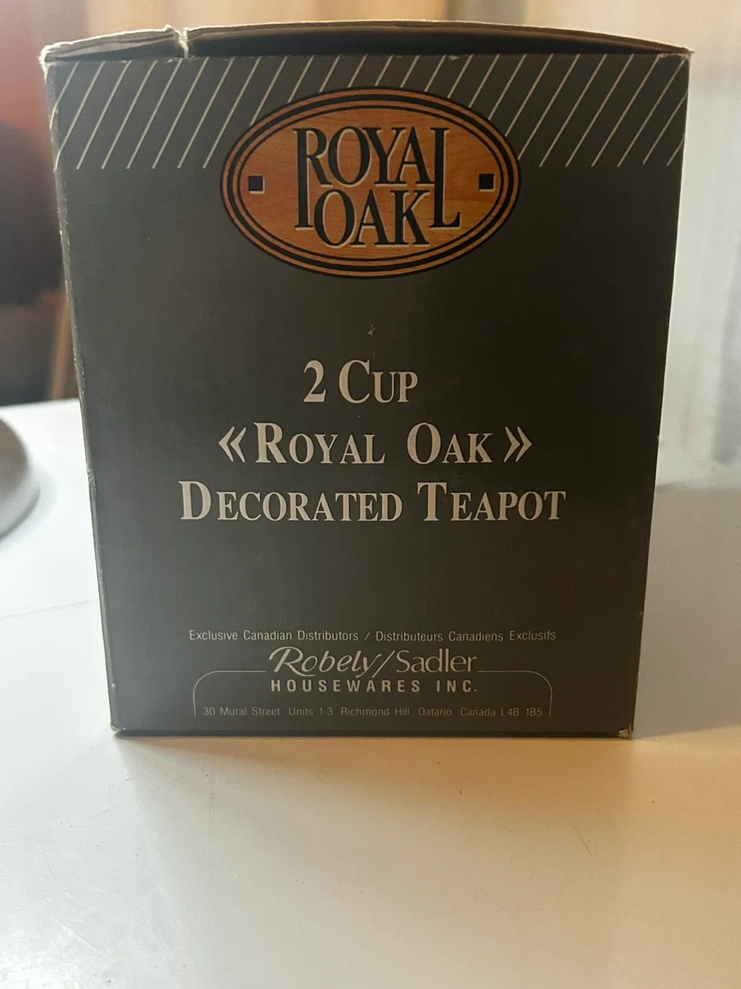 Royal Oak 2-Cup Decorated Teapot (New in Box!) image indicator(4)