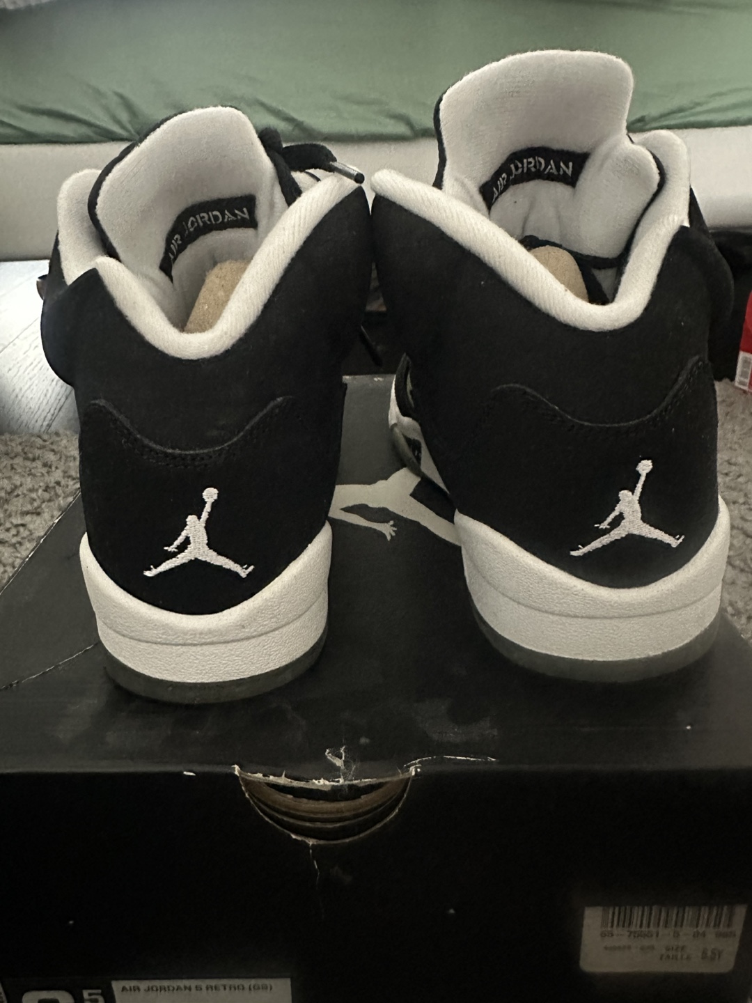 Air Jordan 5 Retro Oreos (GS) Size 6.5Y - photo 2