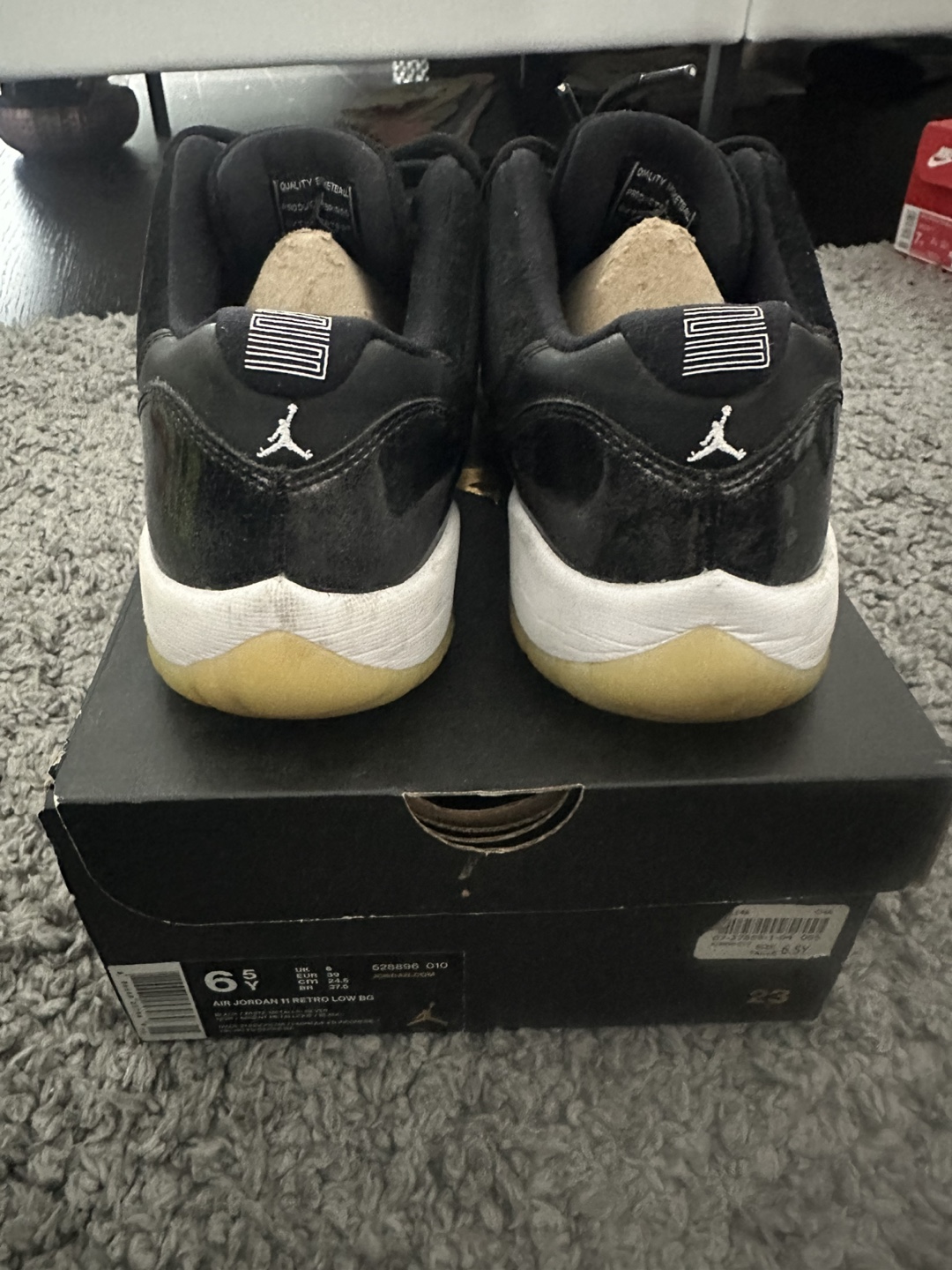 Jordan 11 low Barons size 6.5Y - photo 3