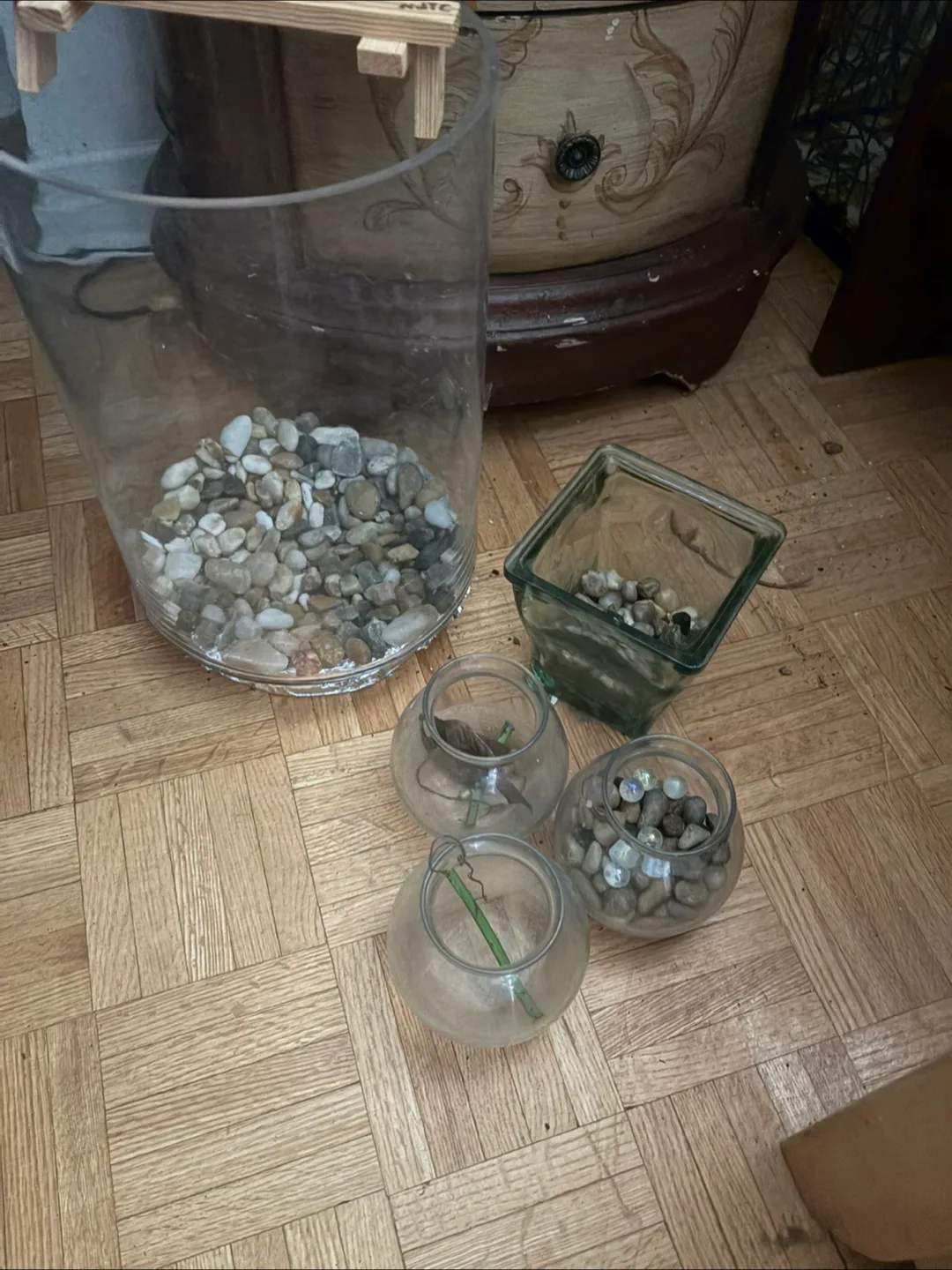 Assorted Glass Vases/Bowls thumbnail