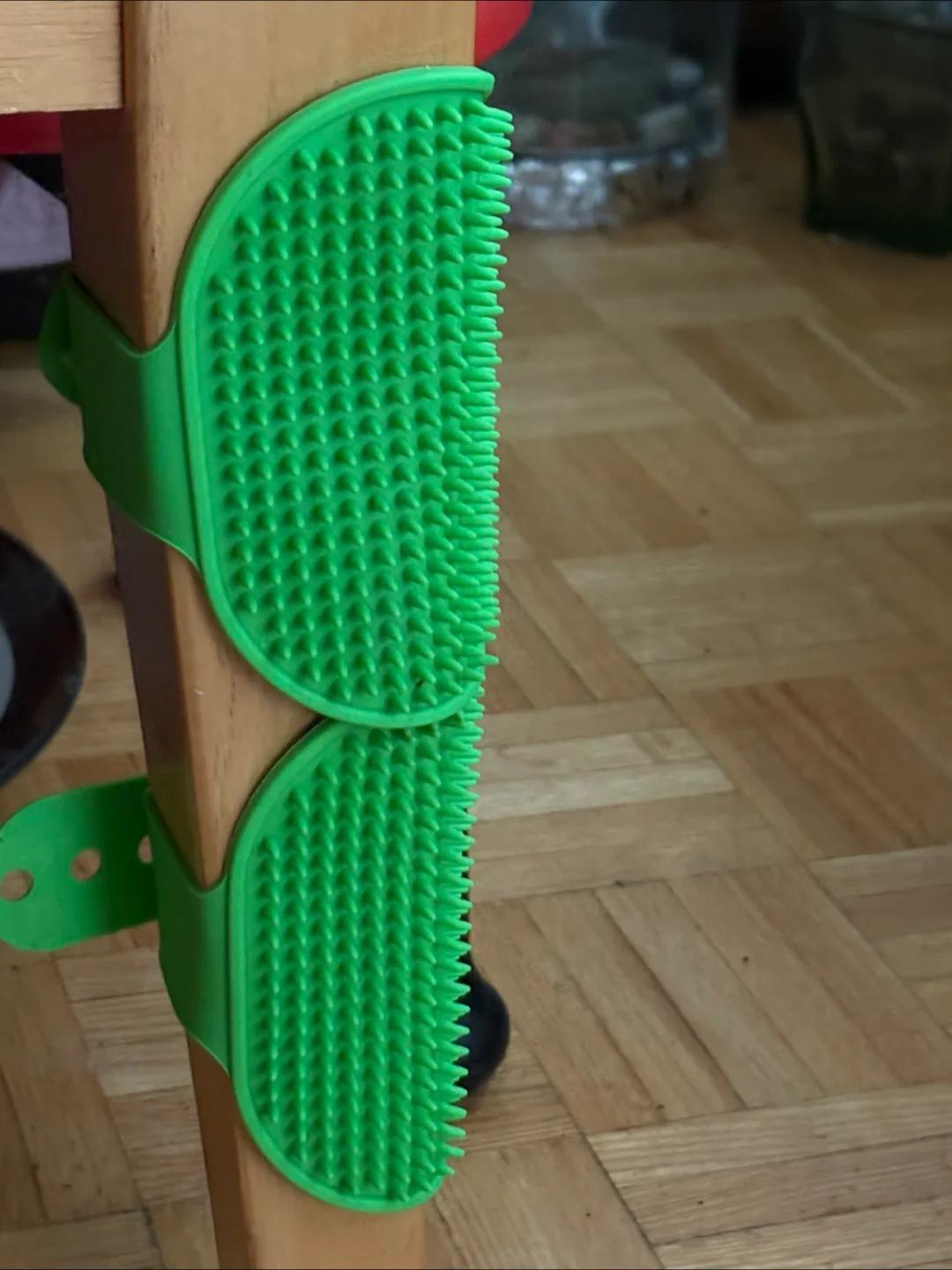 Green Cat Self Groomer thumbnail