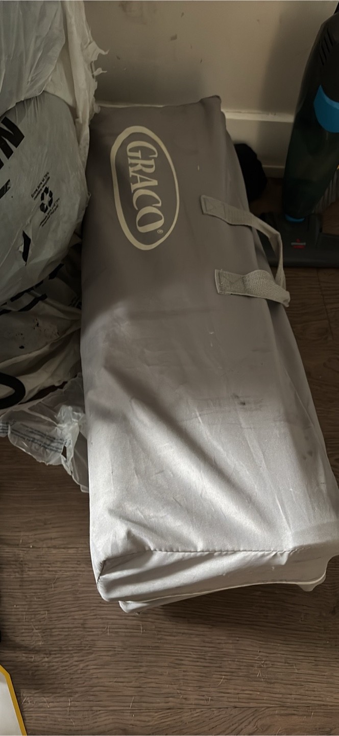 Graco Travel Lite Crib with Bassinet - photo 2