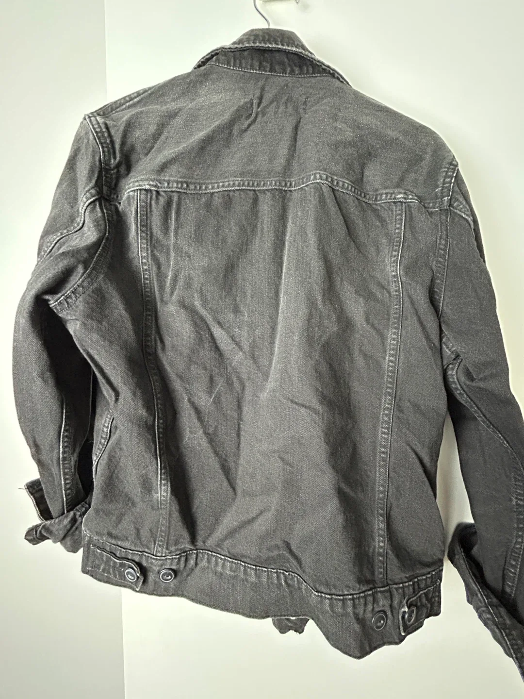 H&M L.O.G.G. Denim Jacket - Size M image indicator(4)