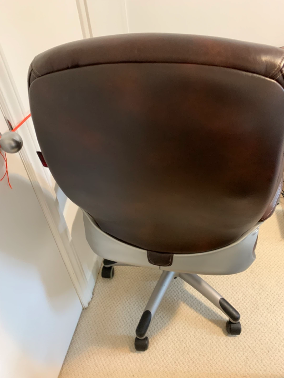 Brown Leather Executive Office Chair - photo 2