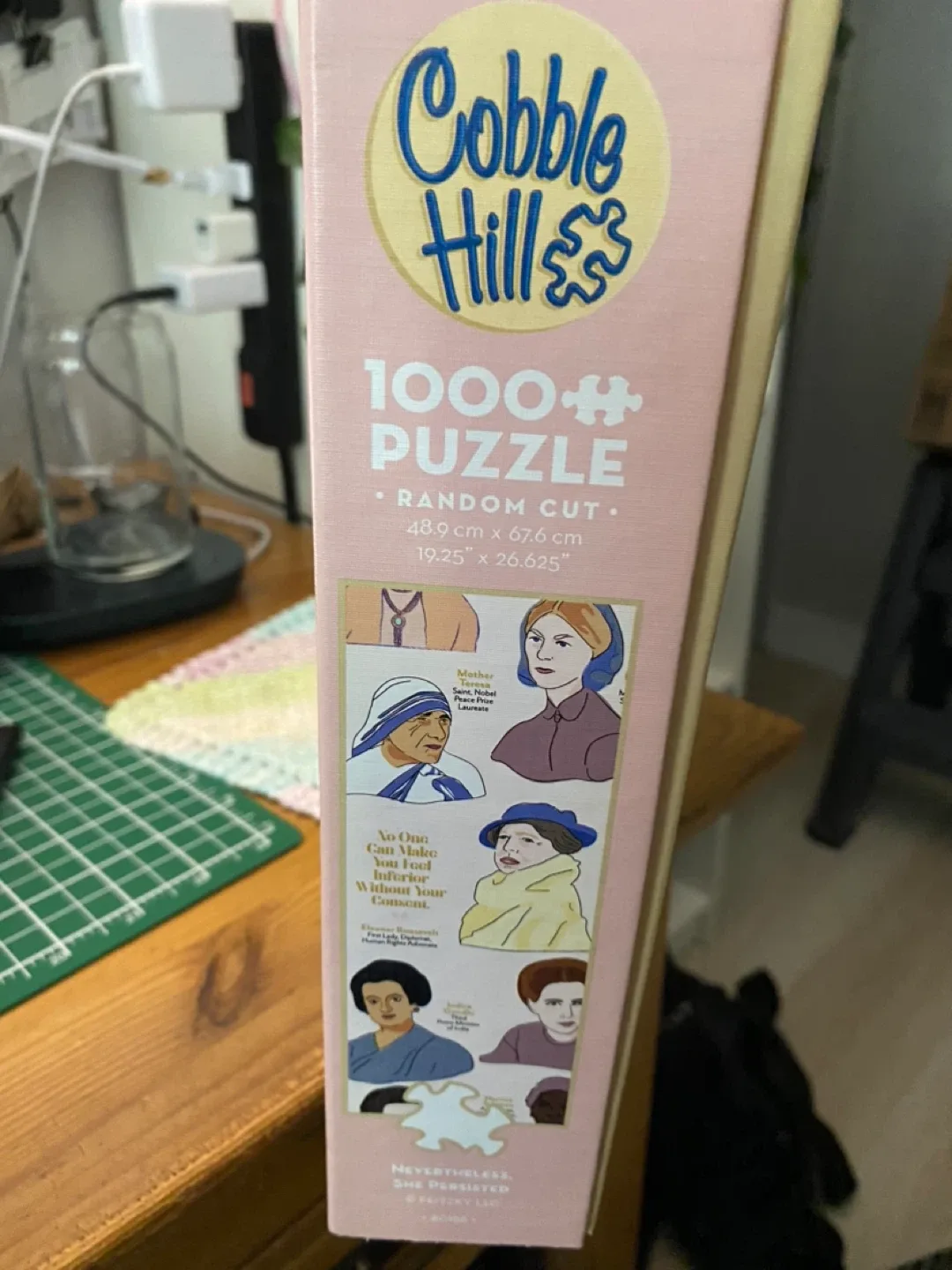 1000 pc Puzzle (Notable Women) image indicator(2)