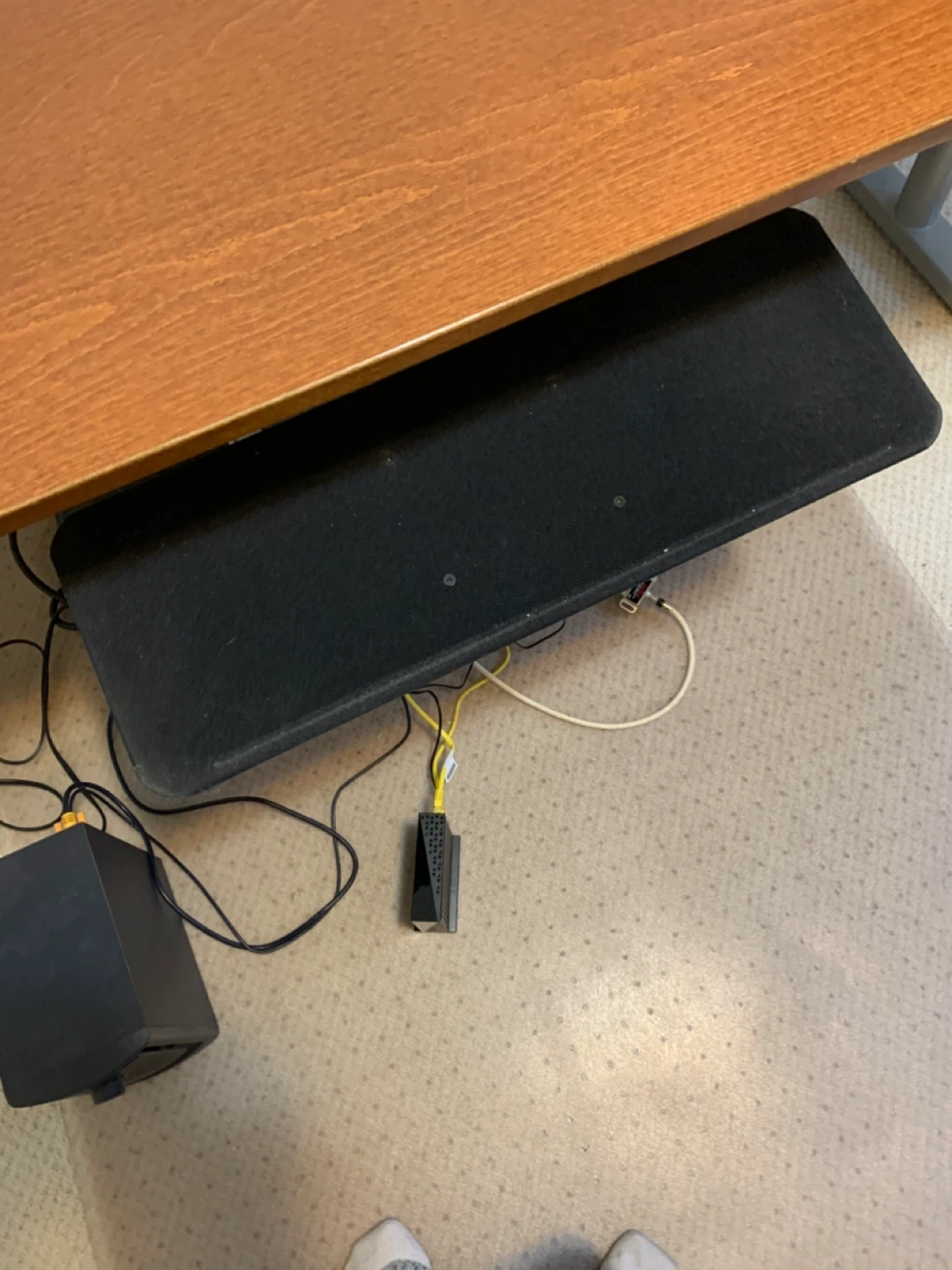 Wooden Office Desk - photo 3