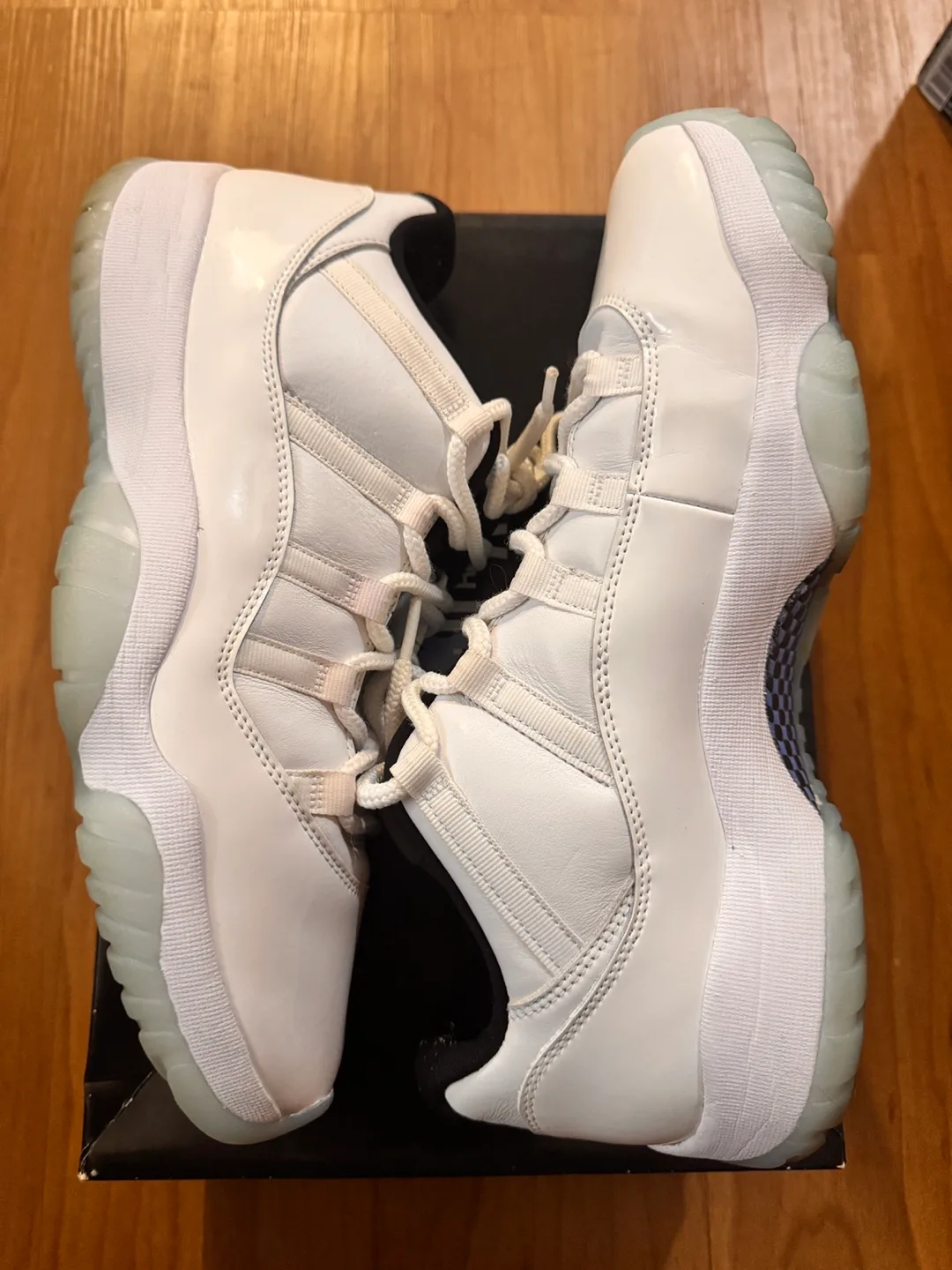 Jordan 11 Retro Legend Blue Shoes image indicator(4)