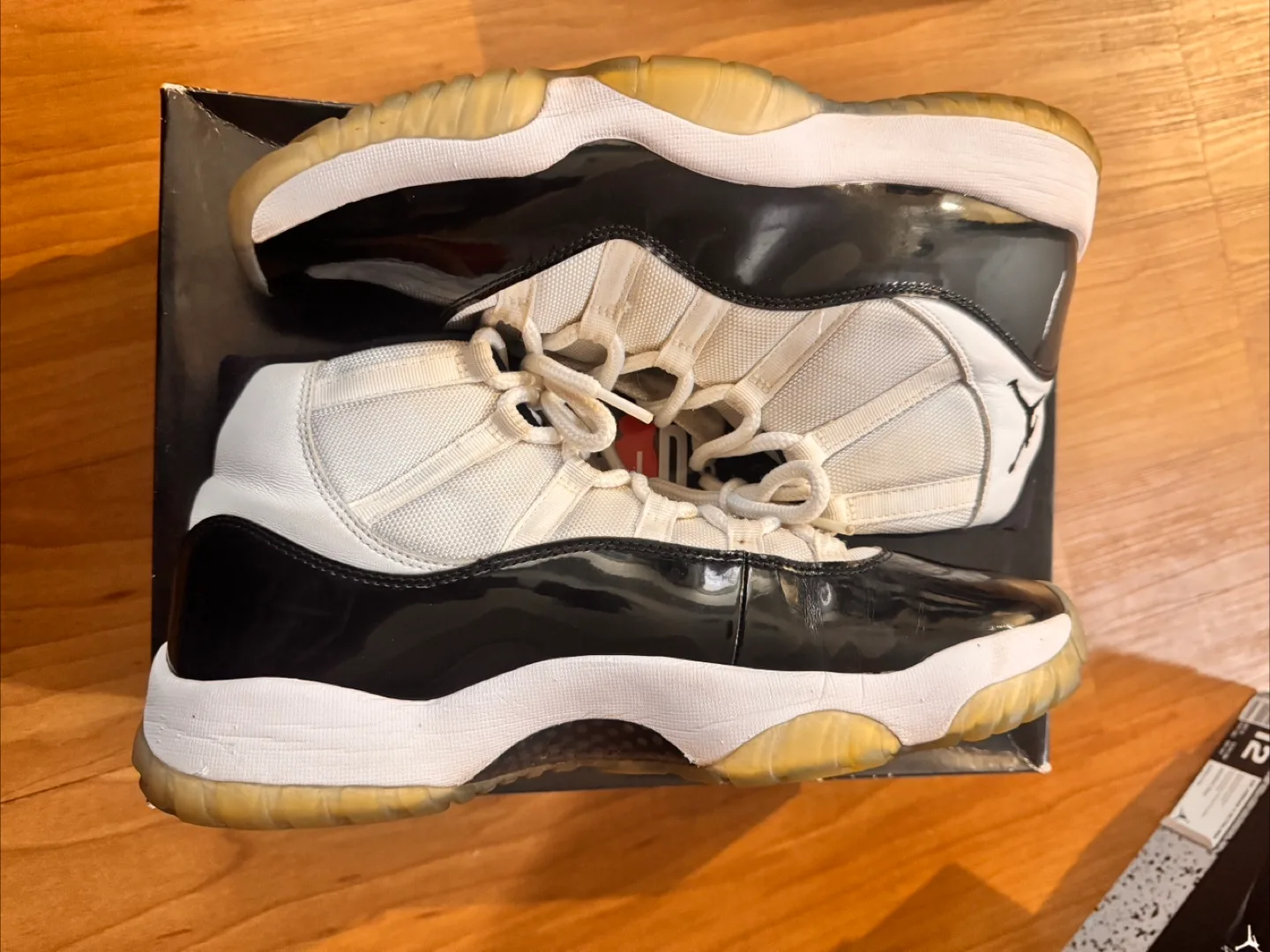 Air Jordan 11 Retro Concord Size 12 image indicator(4)