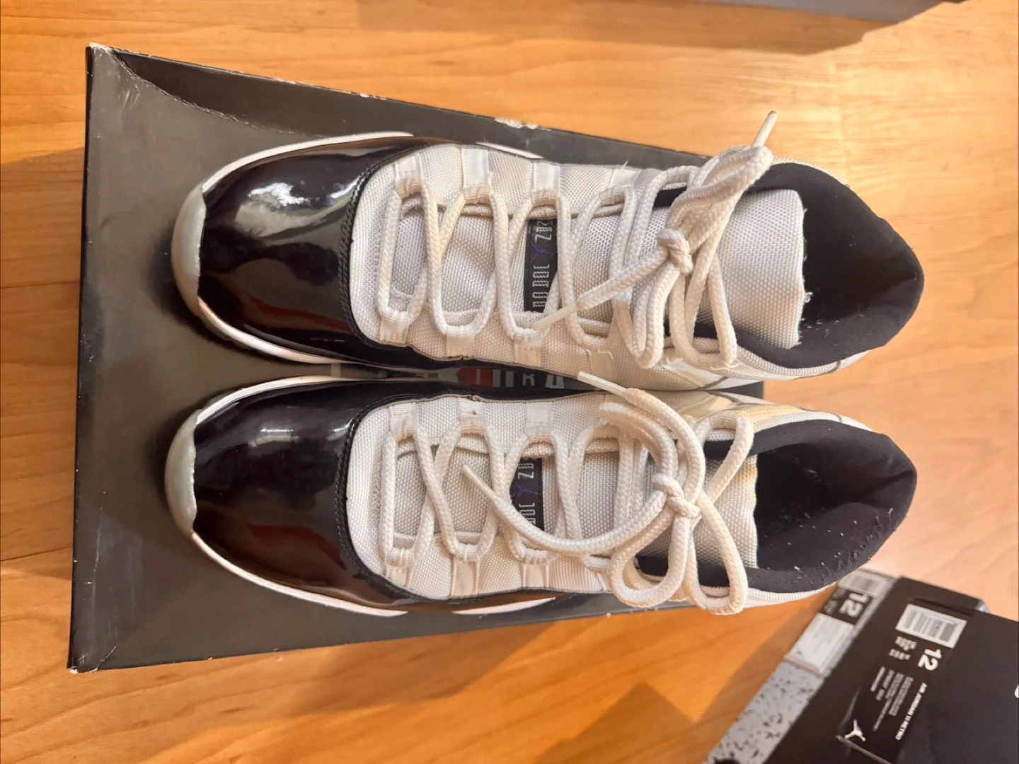 Air Jordan 11 Retro Concord Size 12 image indicator(5)