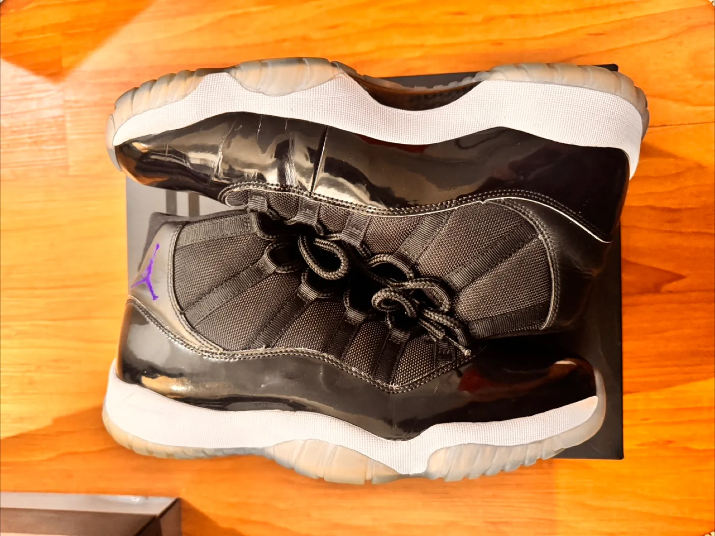 Air Jordan 11 Retro Space Jam 2016 Size 12 image indicator(5)