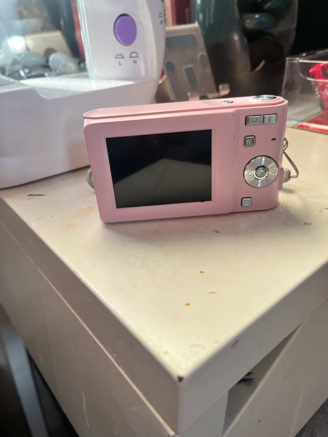 Pink Digital Camera with 16x Zoom image indicator(2)