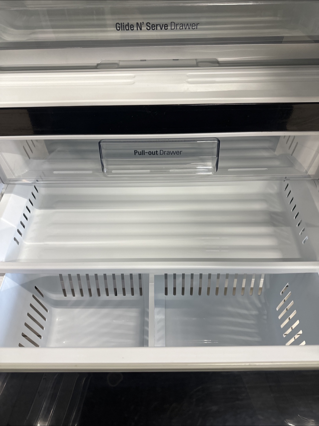 LG 36 inches French Door Fridge (has warranty) - photo 4