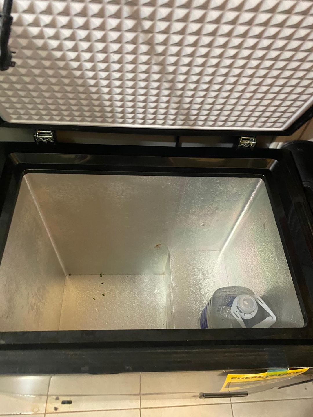 RCA Chest Freezer - 5 Cubic Feet - photo 2