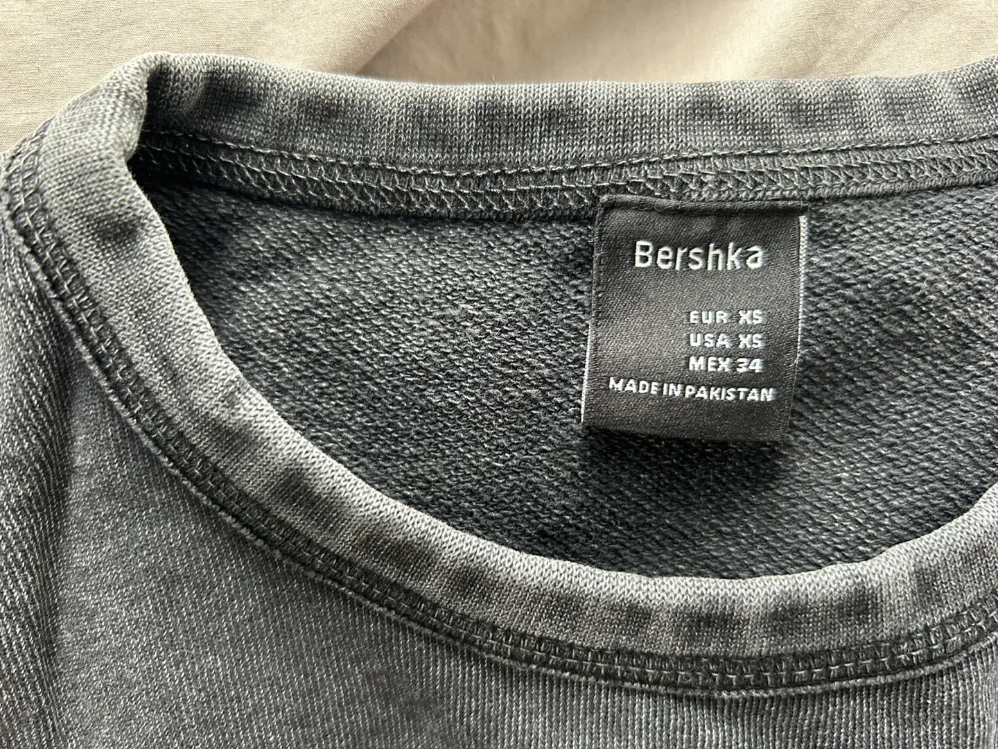 Bershka Grey T-Shirt - Size XS image indicator(2)