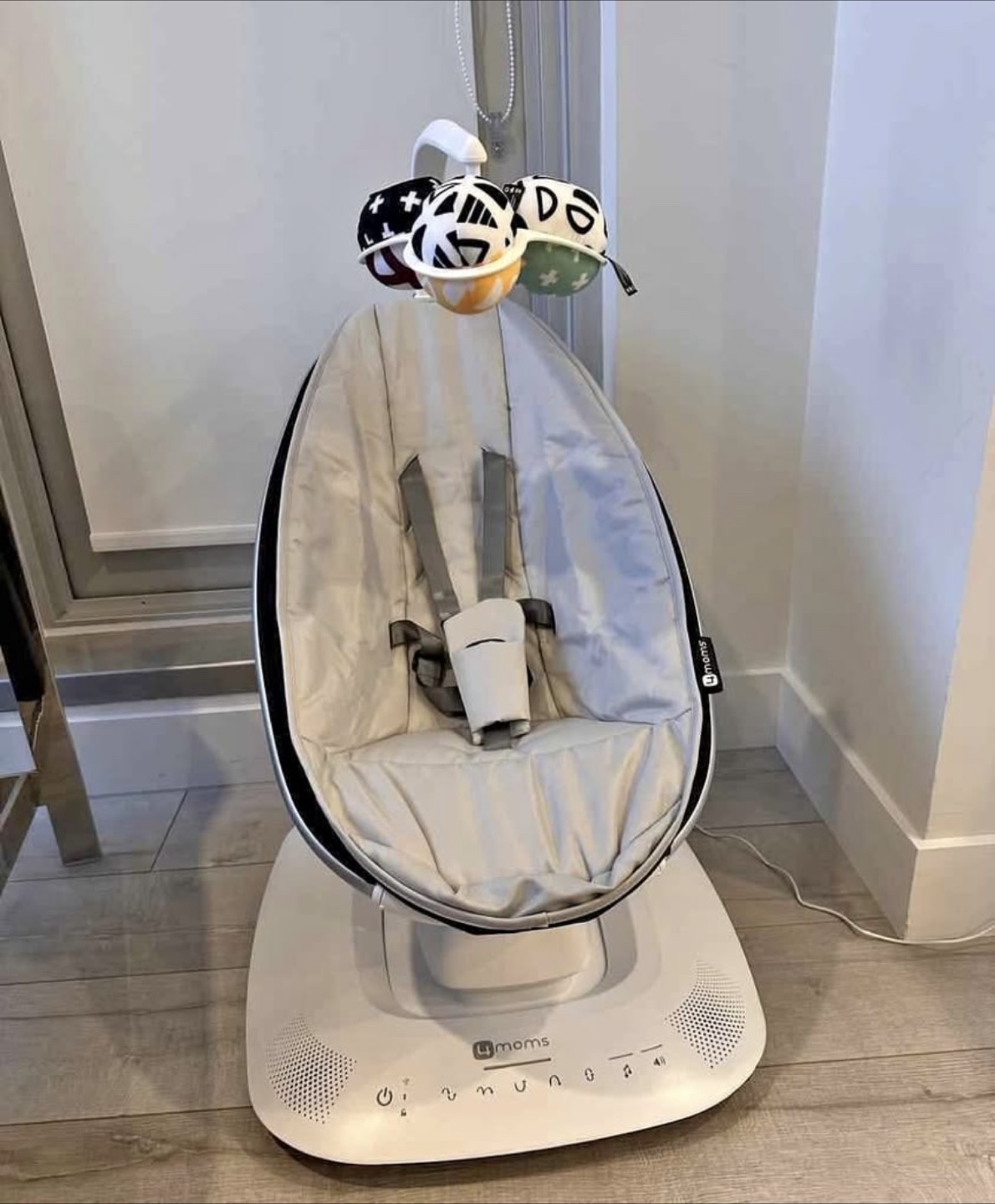 4moms mamaRoo Multi-Motion Baby Swing - Grey
