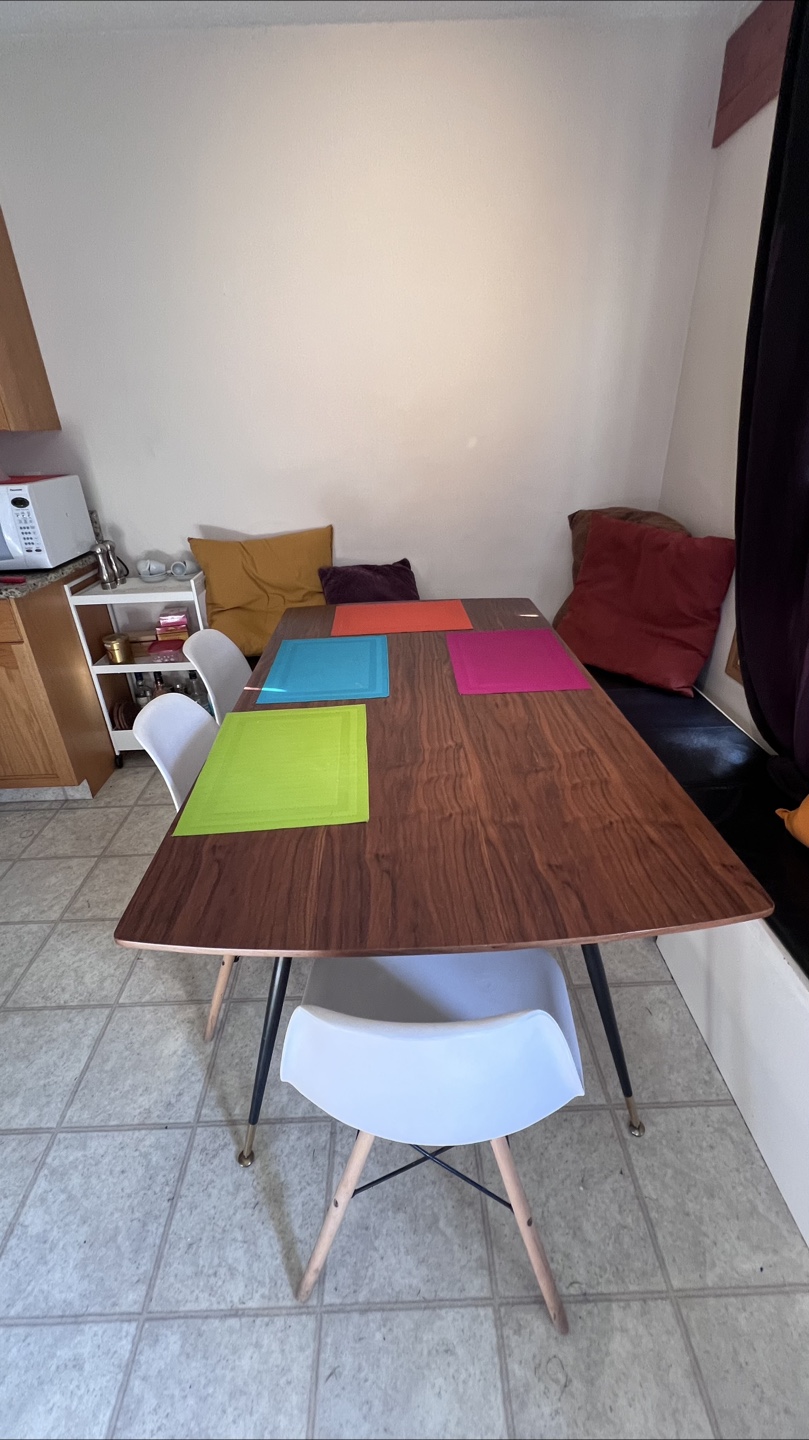 Dining Table +4 Chairs  + banquet seating/storage - Wood & White - photo 4