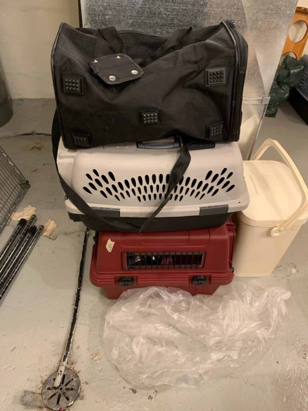 Pet Carrier Lot - Various Sizes & Styles