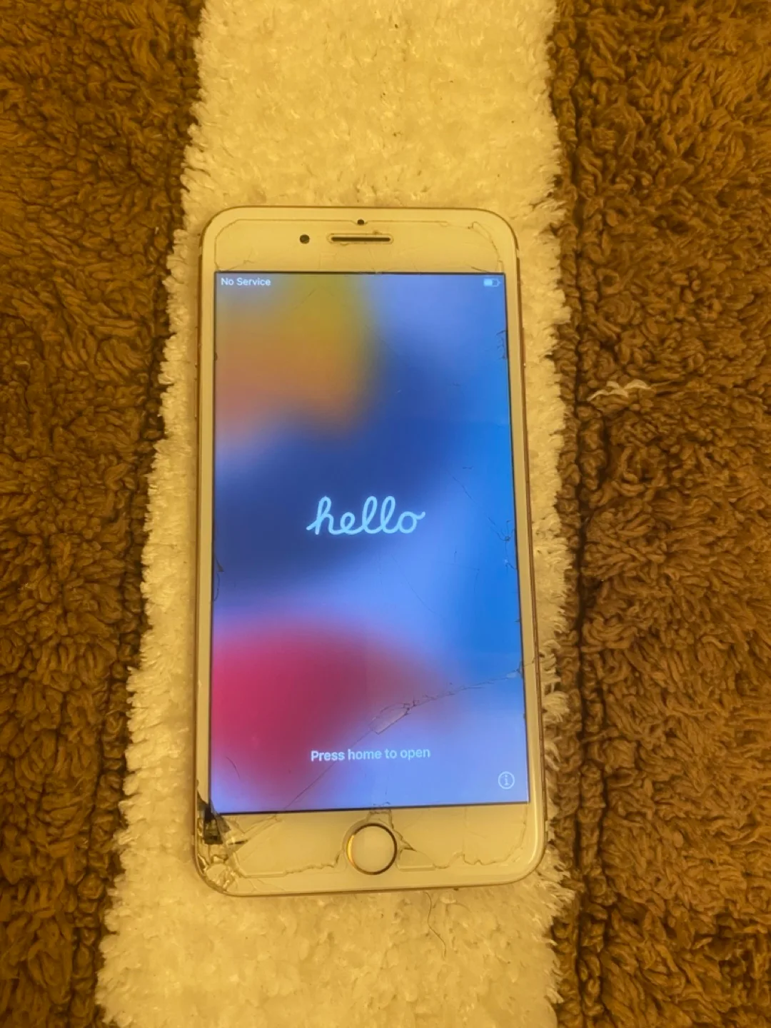 Used iPhone 7 Plus - Rose Gold image indicator(2)