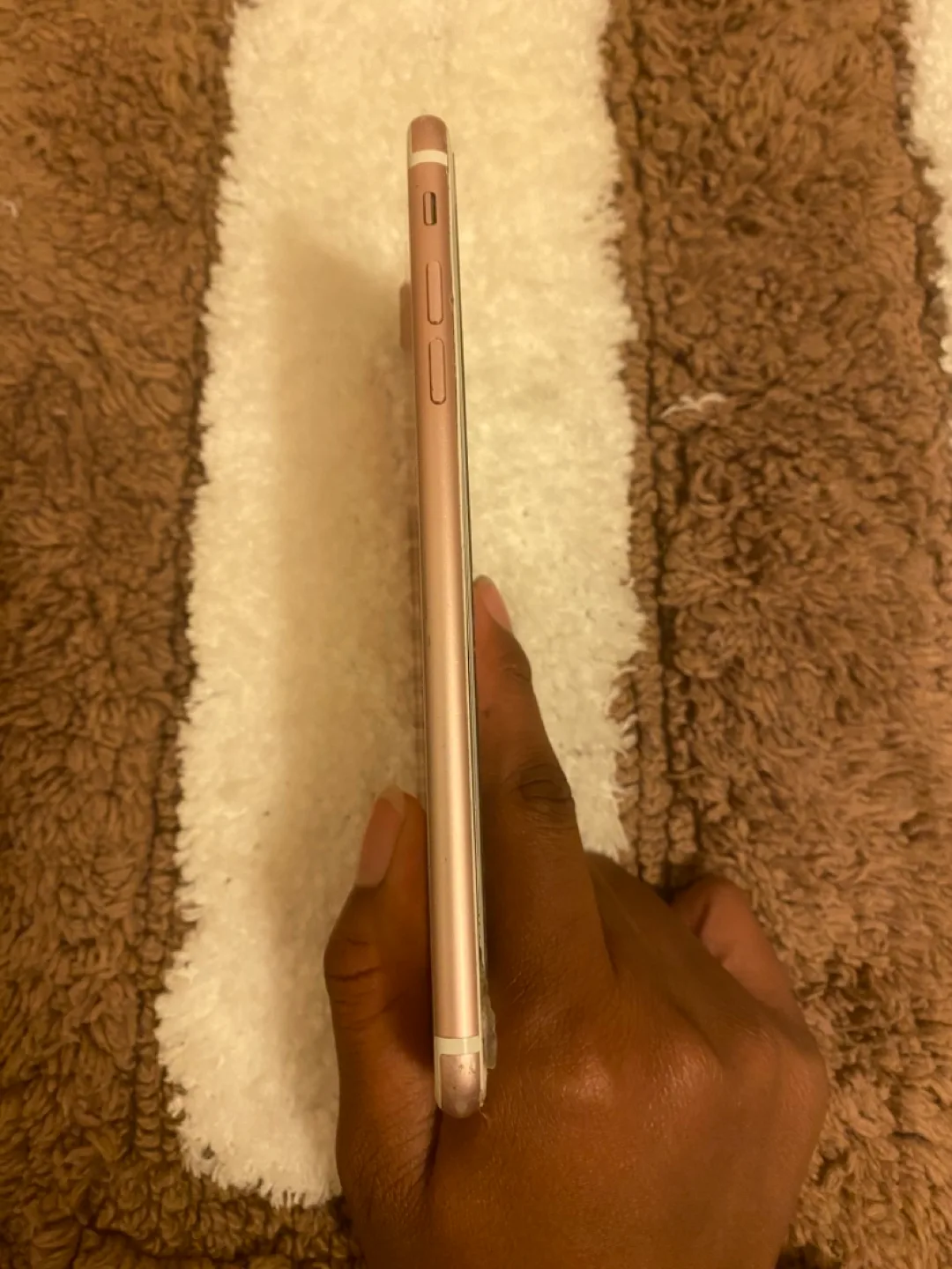 Used iPhone 7 Plus - Rose Gold image indicator(3)