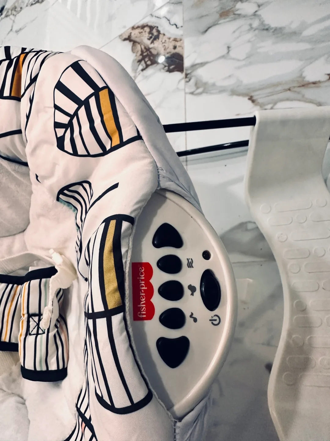 Fisher-Price Baby Bouncer image indicator(4)