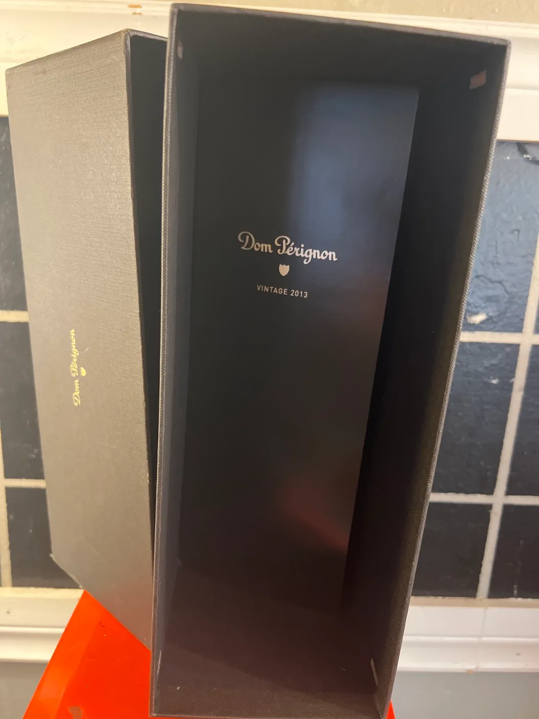 Empty box Dom Pérignon Vintage 2013 Champagne Box image indicator(2)