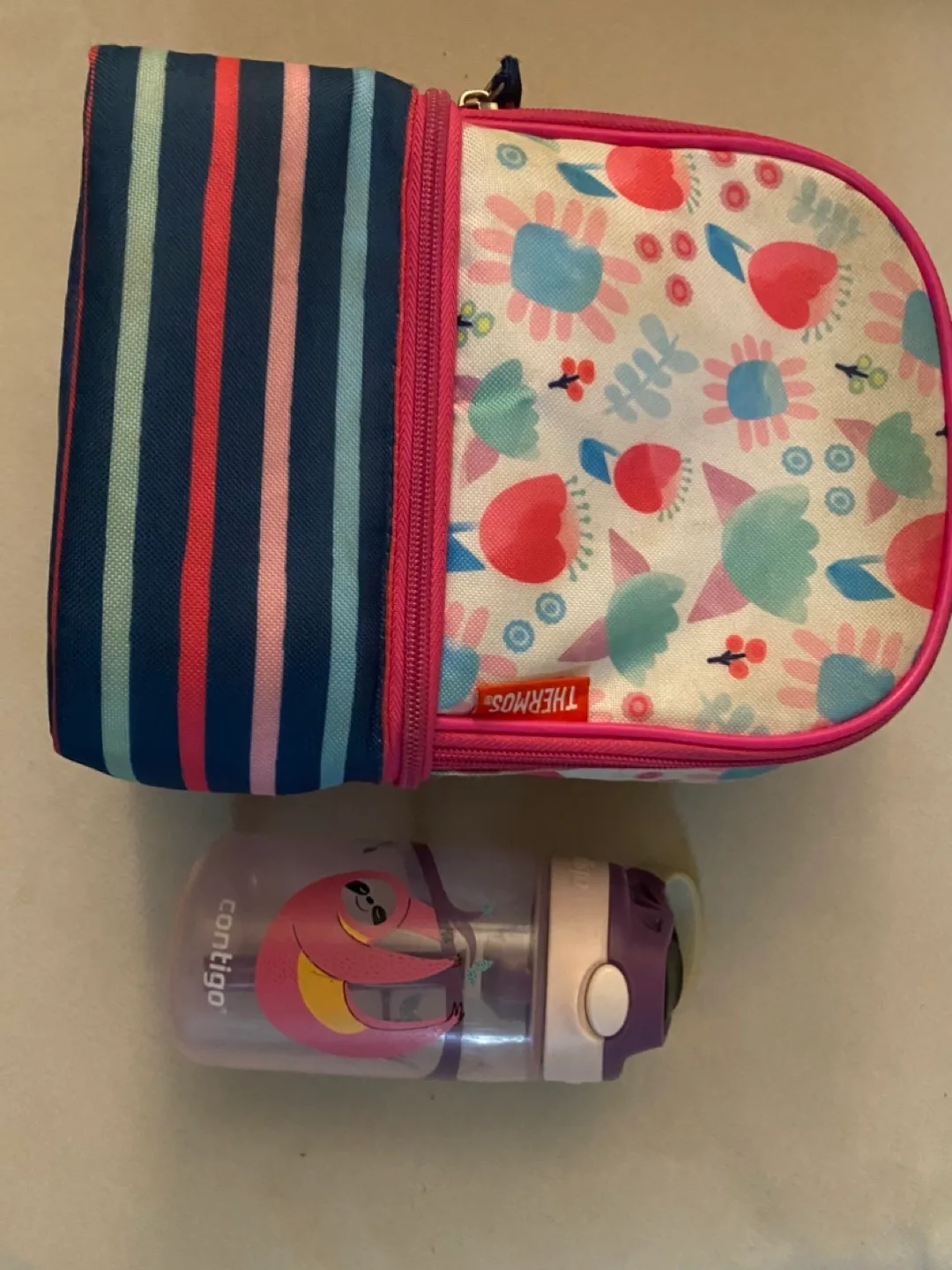 kids Thermos lunchbag and contigo water bottle thumbnail
