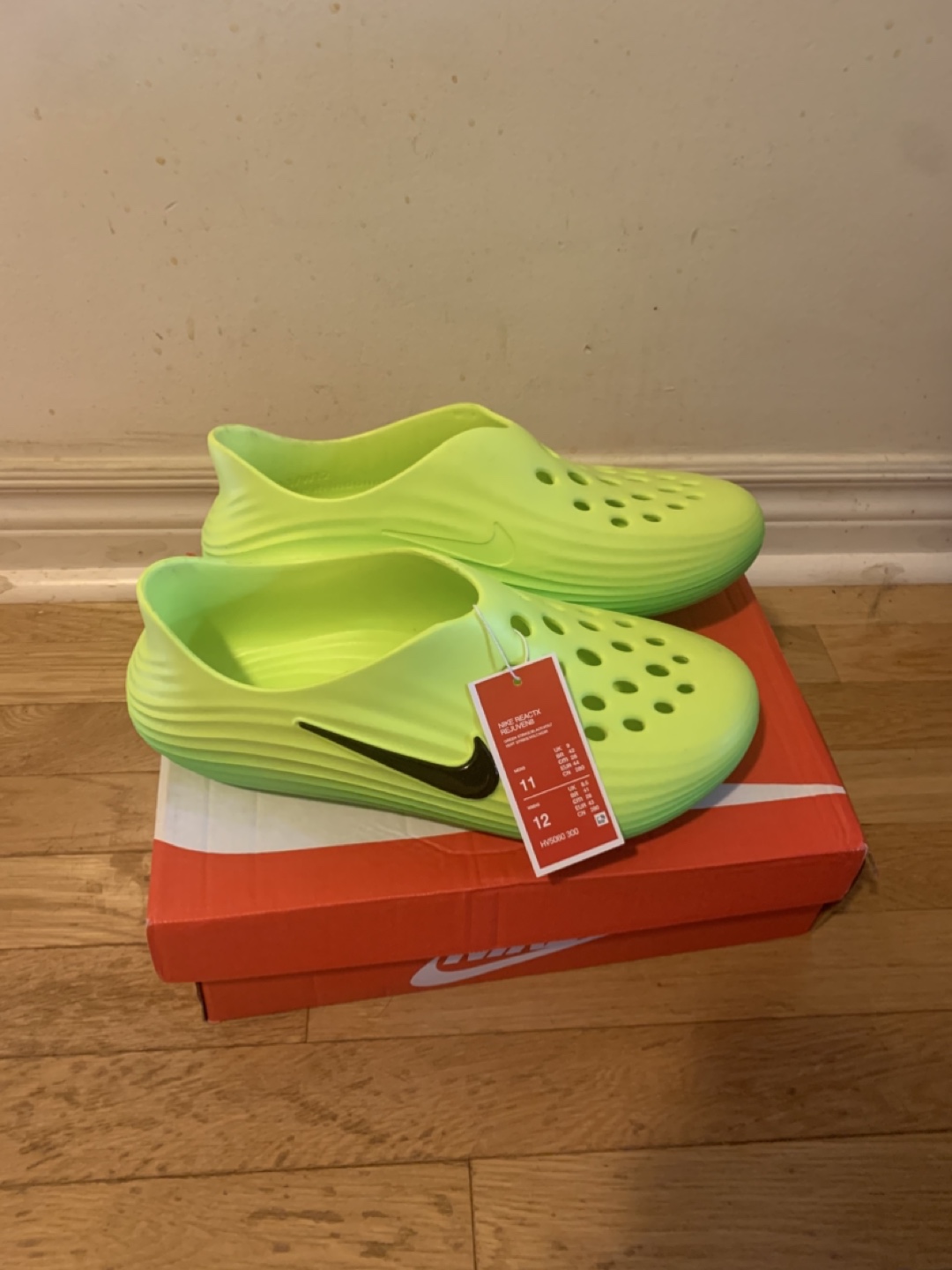 New Nike rejuven8 Size 11 - photo 3