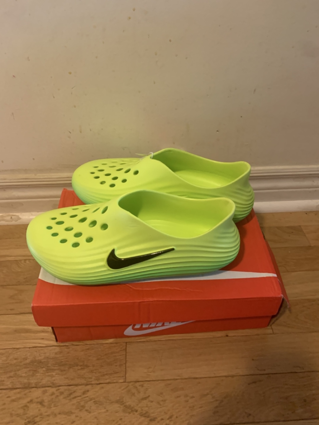 New Nike rejuven8 Size 11 - photo 4