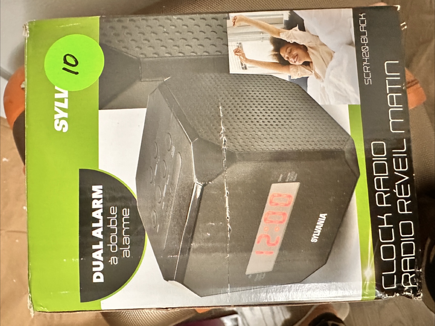 Sylvania SCR420H Clock Radio - Dual Alarm - photo 2