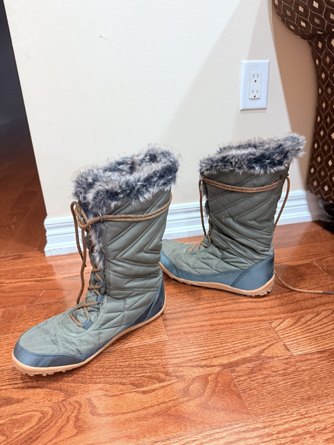 Columbia Women's Ice Maiden II Boots, Size 8 - photo 4