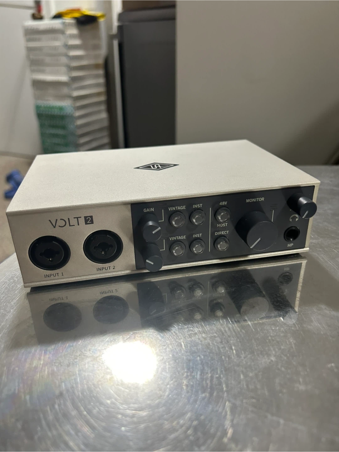 Apex 787 Mic, Volt 2 Audio Interface Combo (Like New!) - photo 3