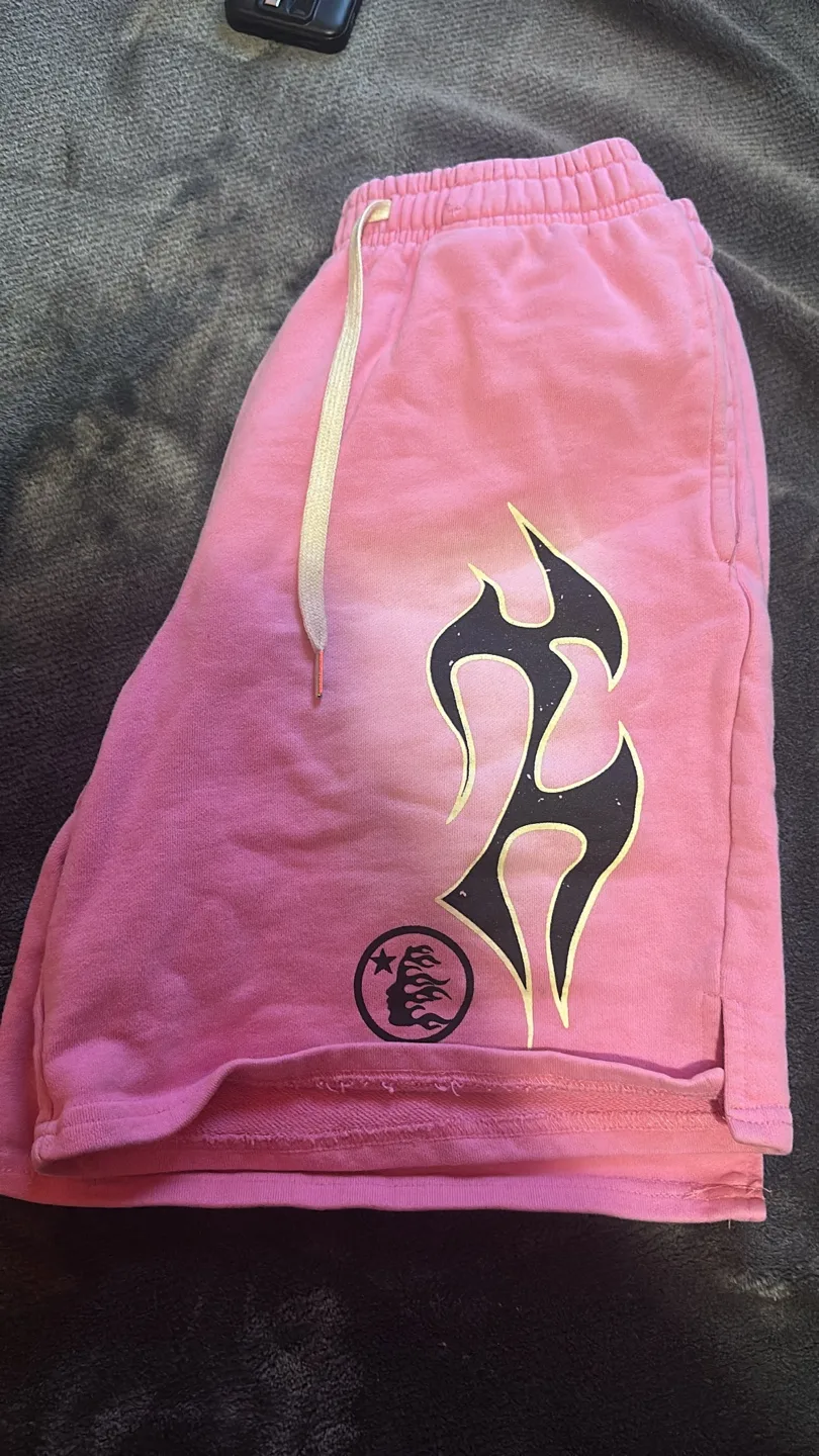 Hellstar Shorts image indicator(3)